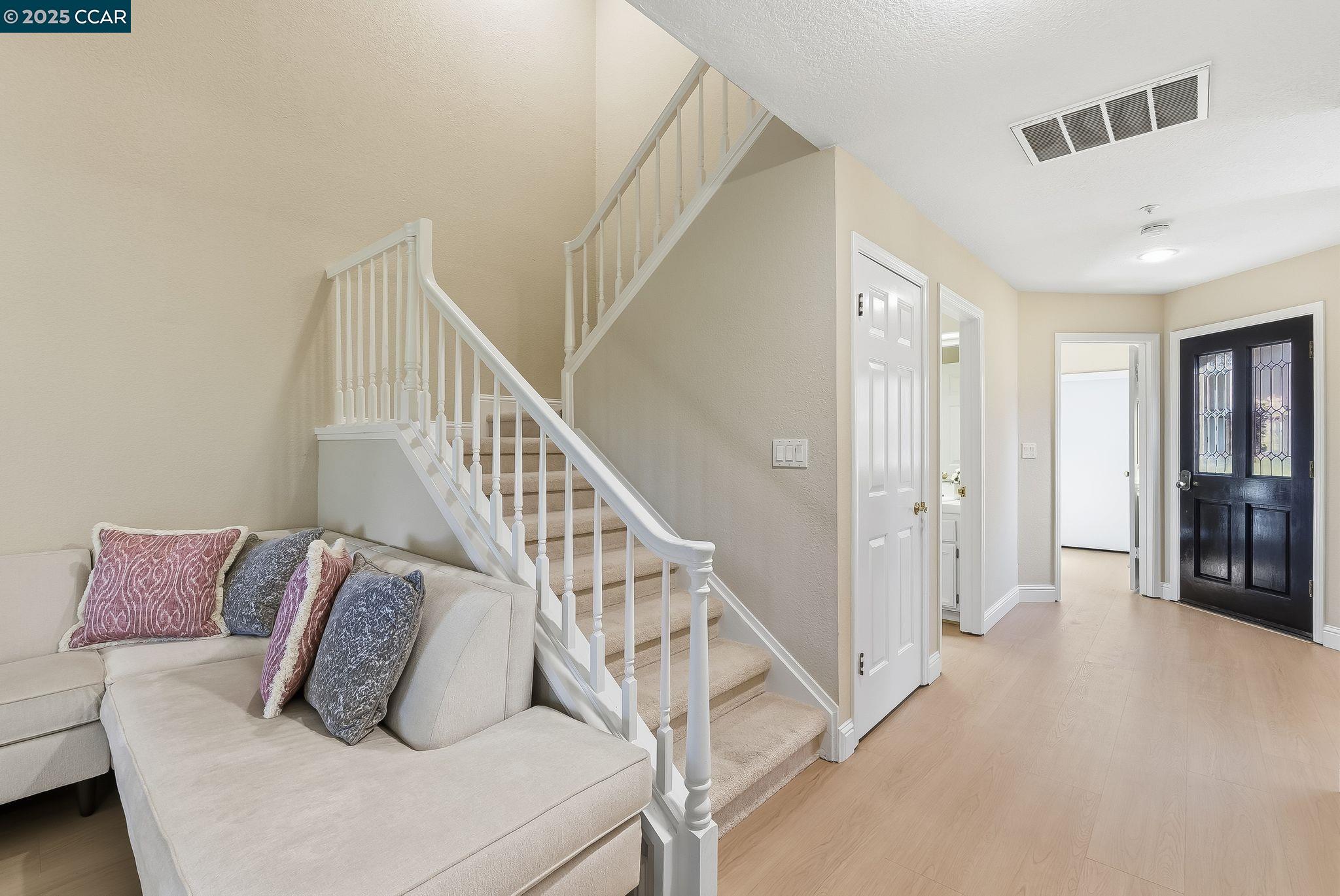 Detail Gallery Image 25 of 48 For 121 Haslemere Ct, Lafayette,  CA 94549 - 3 Beds | 3 Baths