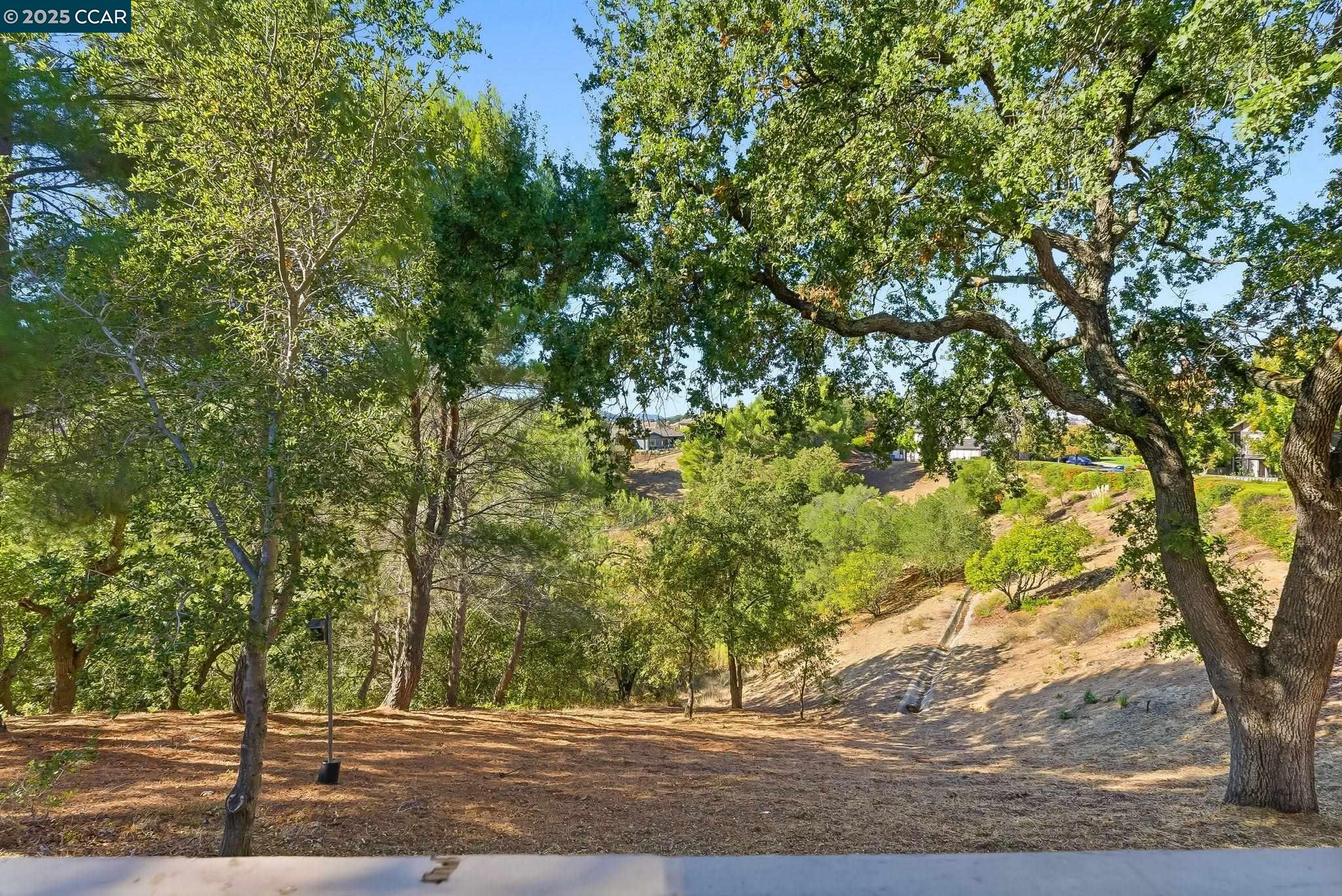 Detail Gallery Image 41 of 48 For 121 Haslemere Ct, Lafayette,  CA 94549 - 3 Beds | 3 Baths