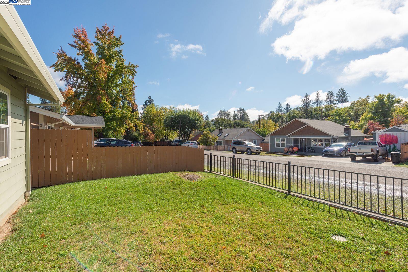 Detail Gallery Image 43 of 46 For 41 Hawthorne St., Weaverville,  CA 96093 - 3 Beds | 2 Baths