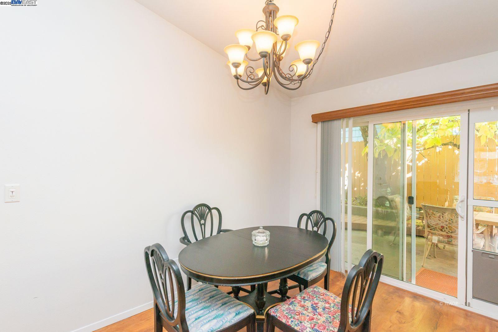 Detail Gallery Image 8 of 46 For 41 Hawthorne St., Weaverville,  CA 96093 - 3 Beds | 2 Baths