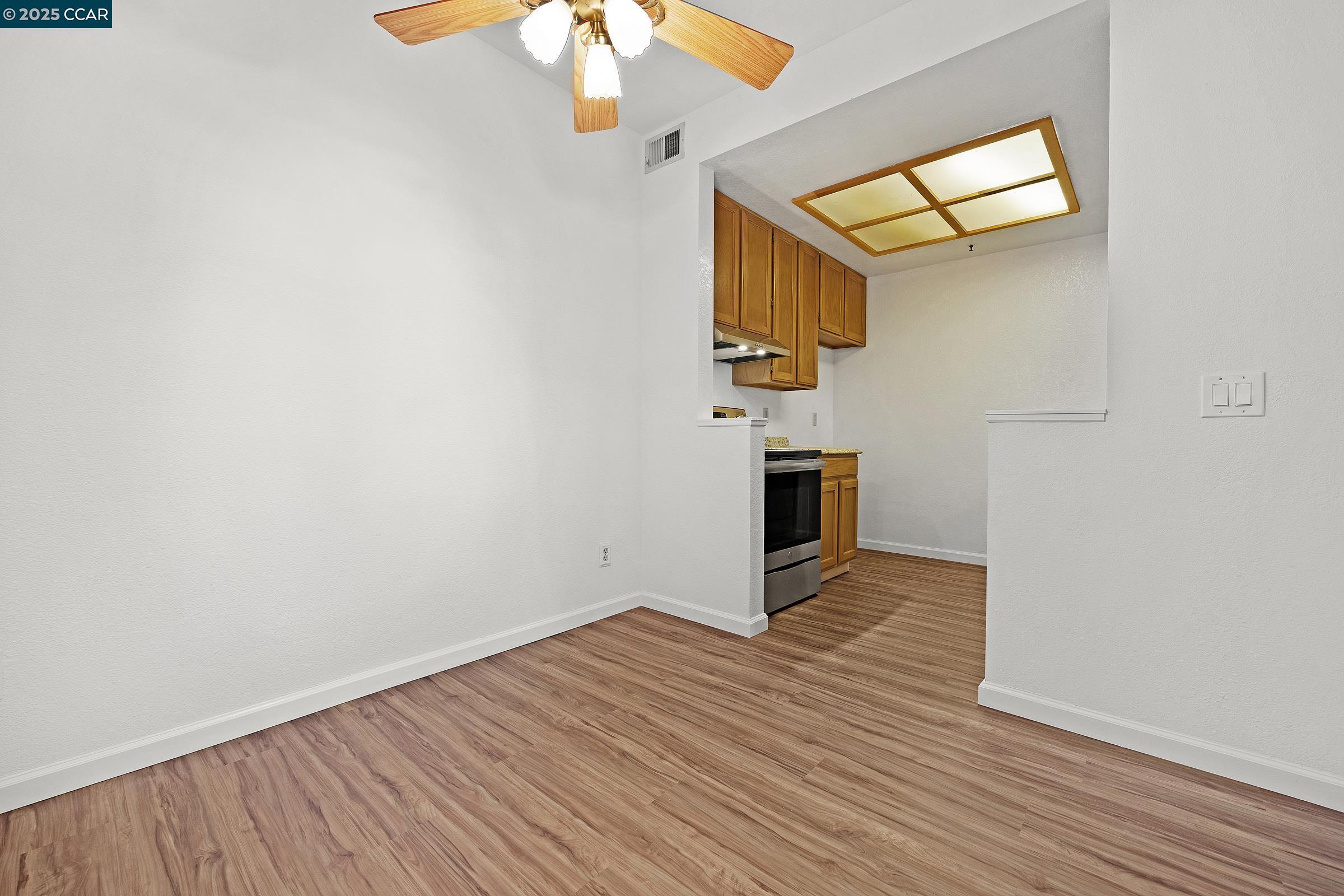 Detail Gallery Image 10 of 33 For 603 Waterford Pl, Pinole,  CA 94564 - 1 Beds | 1 Baths