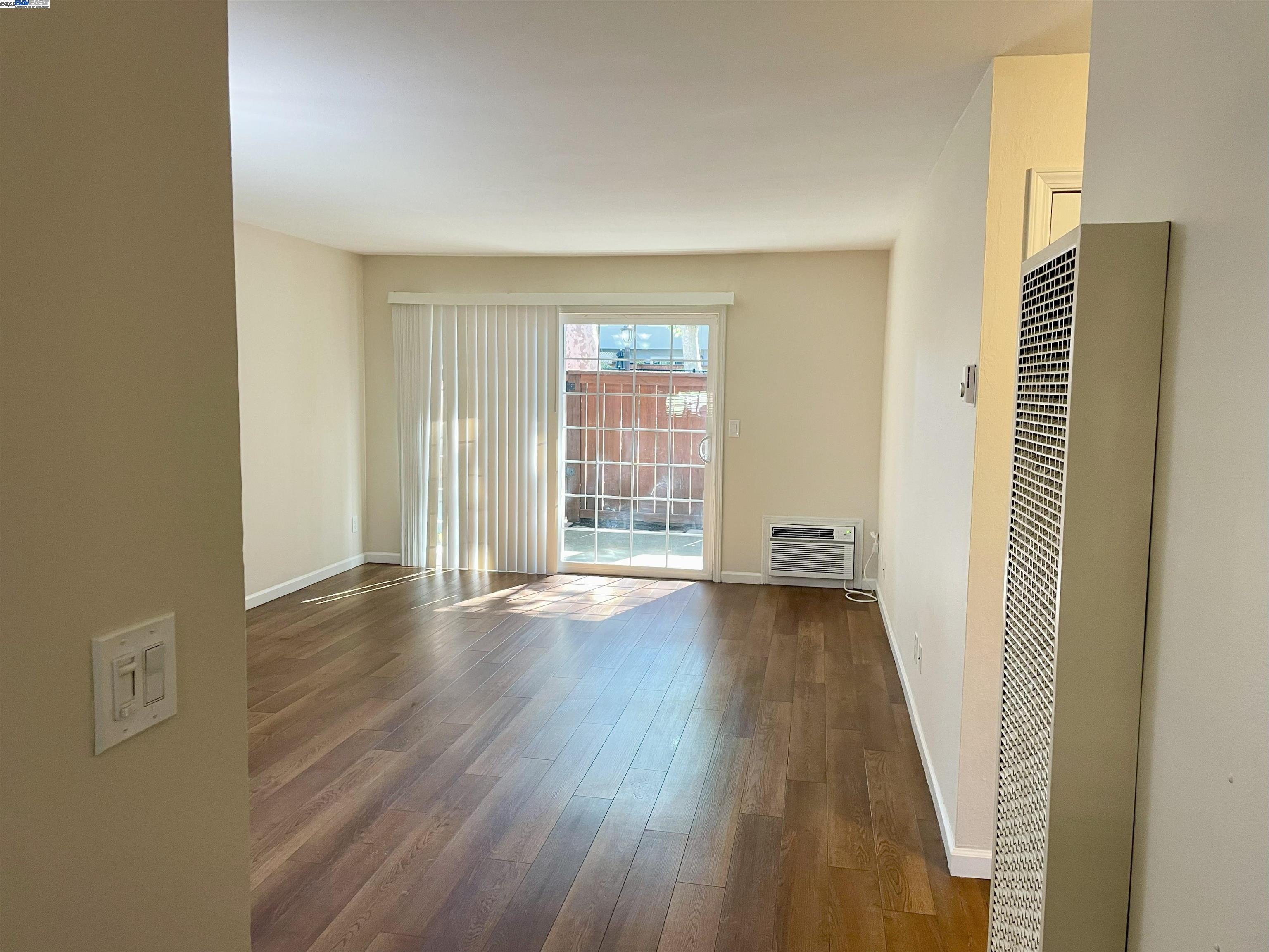 Detail Gallery Image 4 of 11 For 7317 Starward Dr #47,  Dublin,  CA 94568 - 2 Beds | 1 Baths