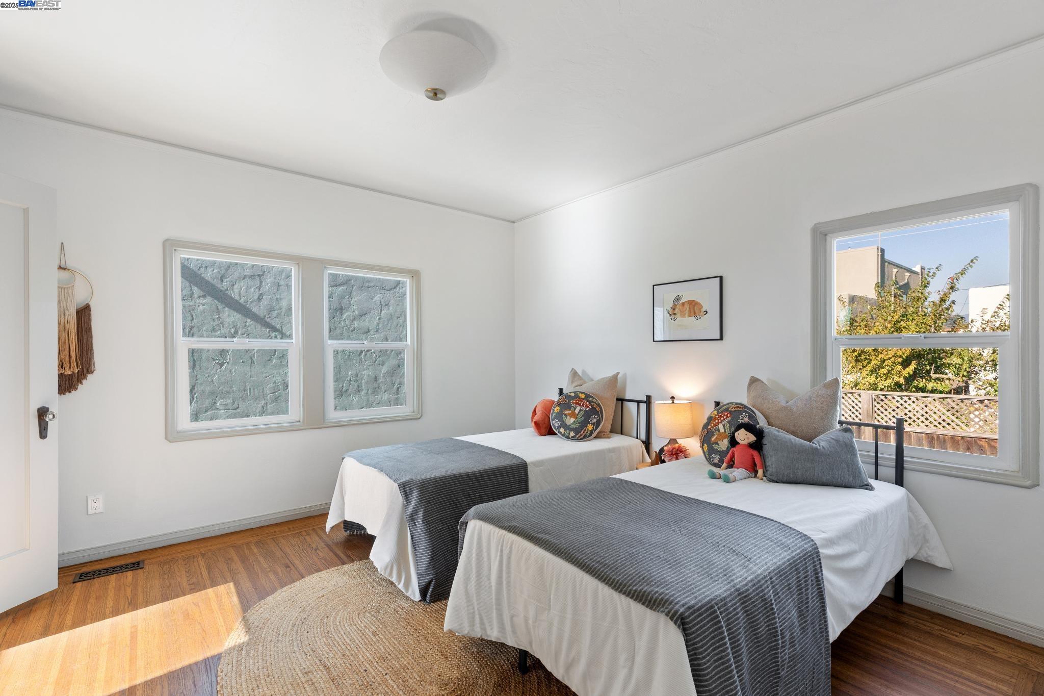 Detail Gallery Image 30 of 52 For 2829 Otis Dr, Alameda,  CA 94501 - 3 Beds | 2 Baths