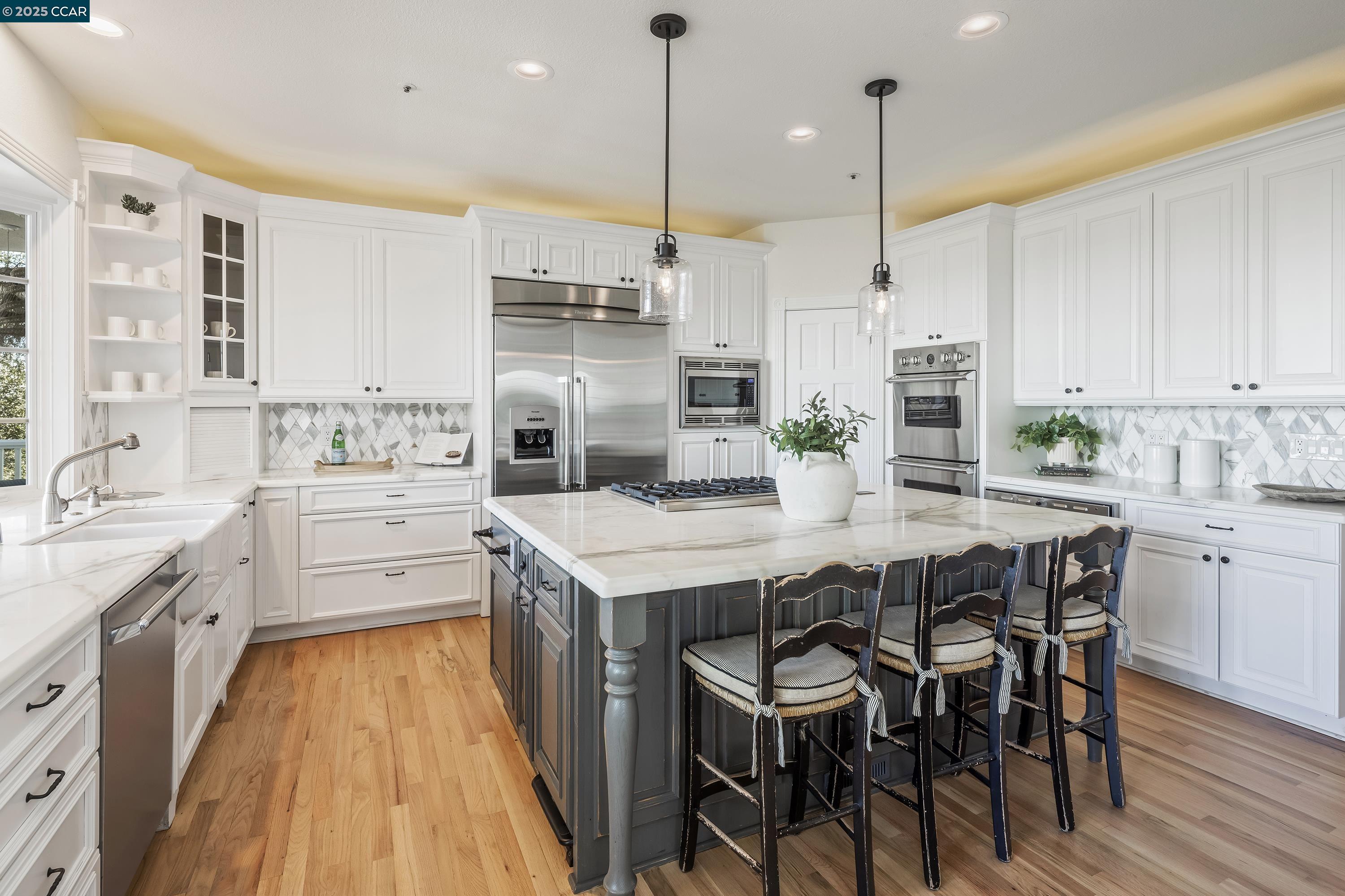 Detail Gallery Image 7 of 41 For 75 Donald Drive, Orinda,  CA 94563-3649 - 6 Beds | 5/1 Baths