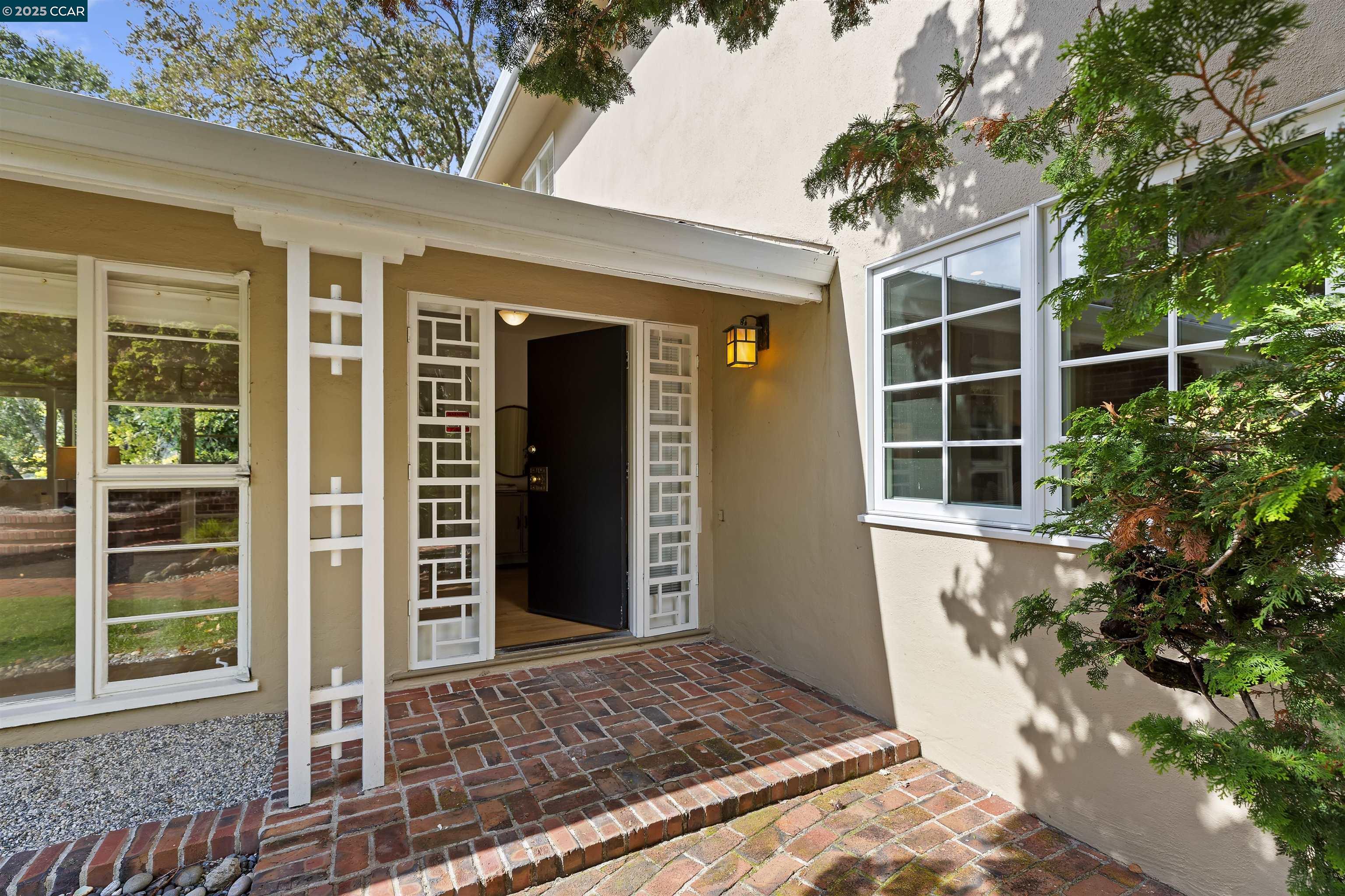 Detail Gallery Image 20 of 60 For 59 Hacienda Cir, Orinda,  CA 94563 - 4 Beds | 4/1 Baths