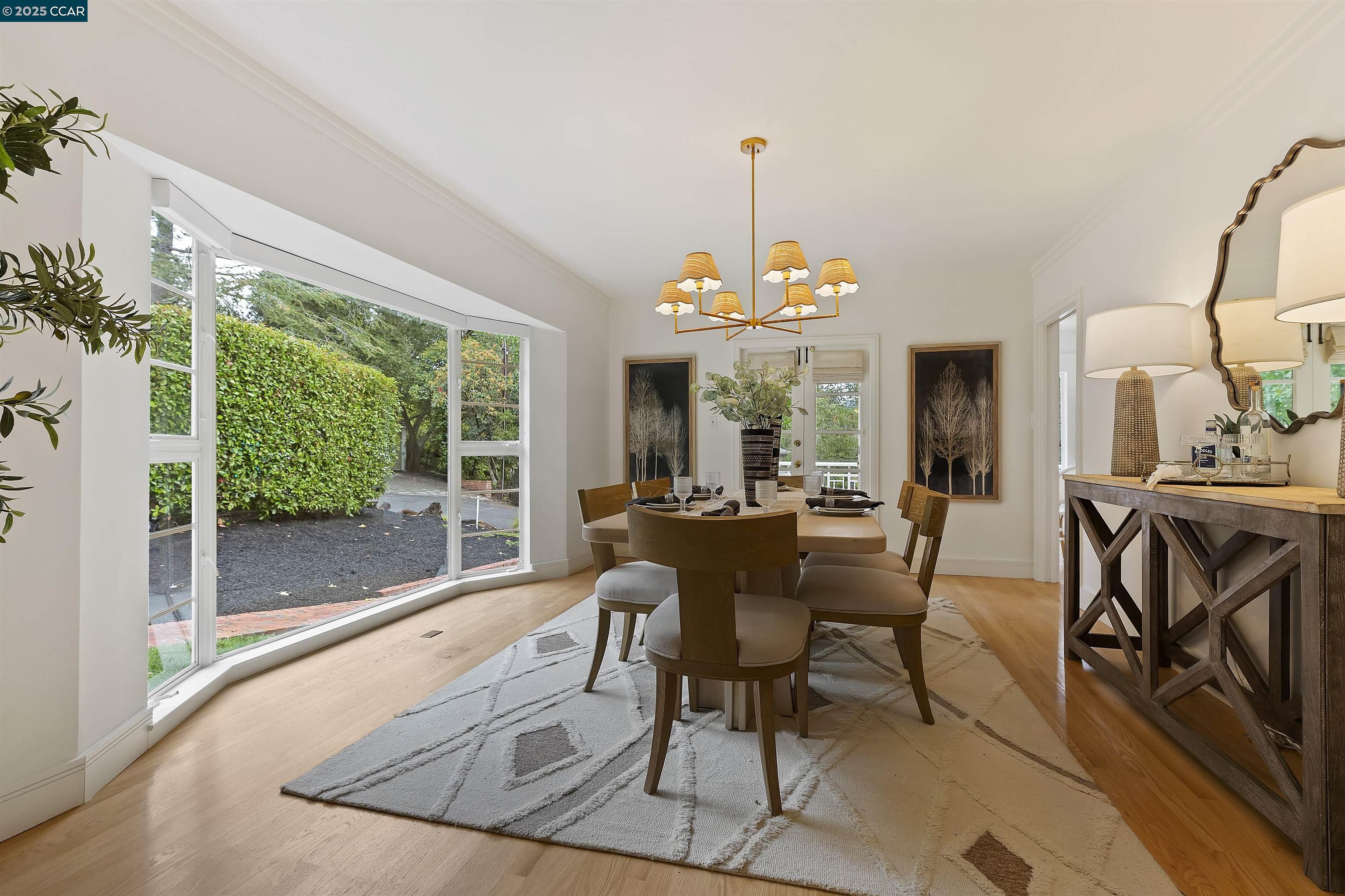 Detail Gallery Image 29 of 60 For 59 Hacienda Cir, Orinda,  CA 94563 - 4 Beds | 4/1 Baths