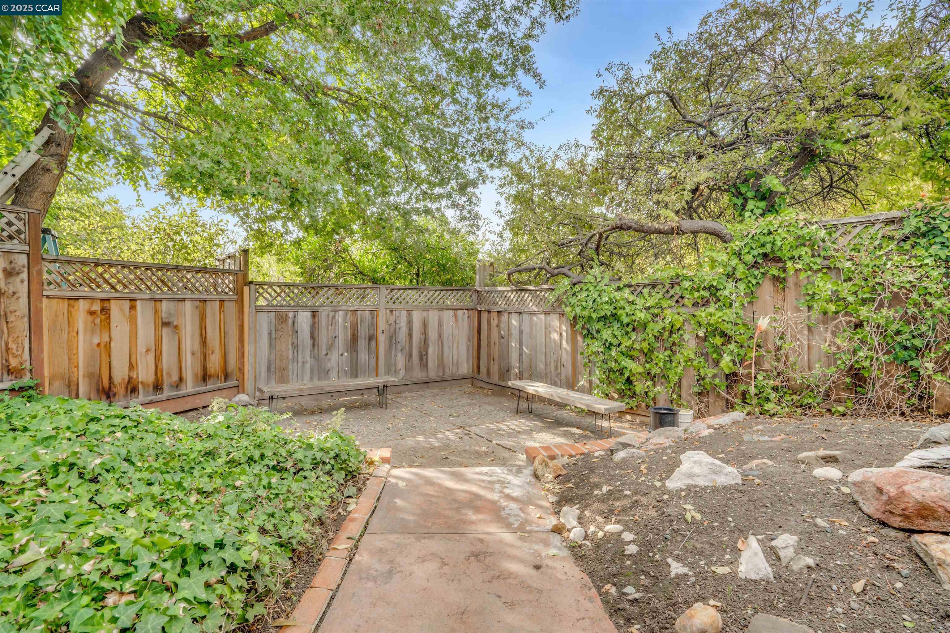 Detail Gallery Image 32 of 37 For 136 Cleopatra, Pleasant Hill,  CA 94523 - 3 Beds | 2 Baths