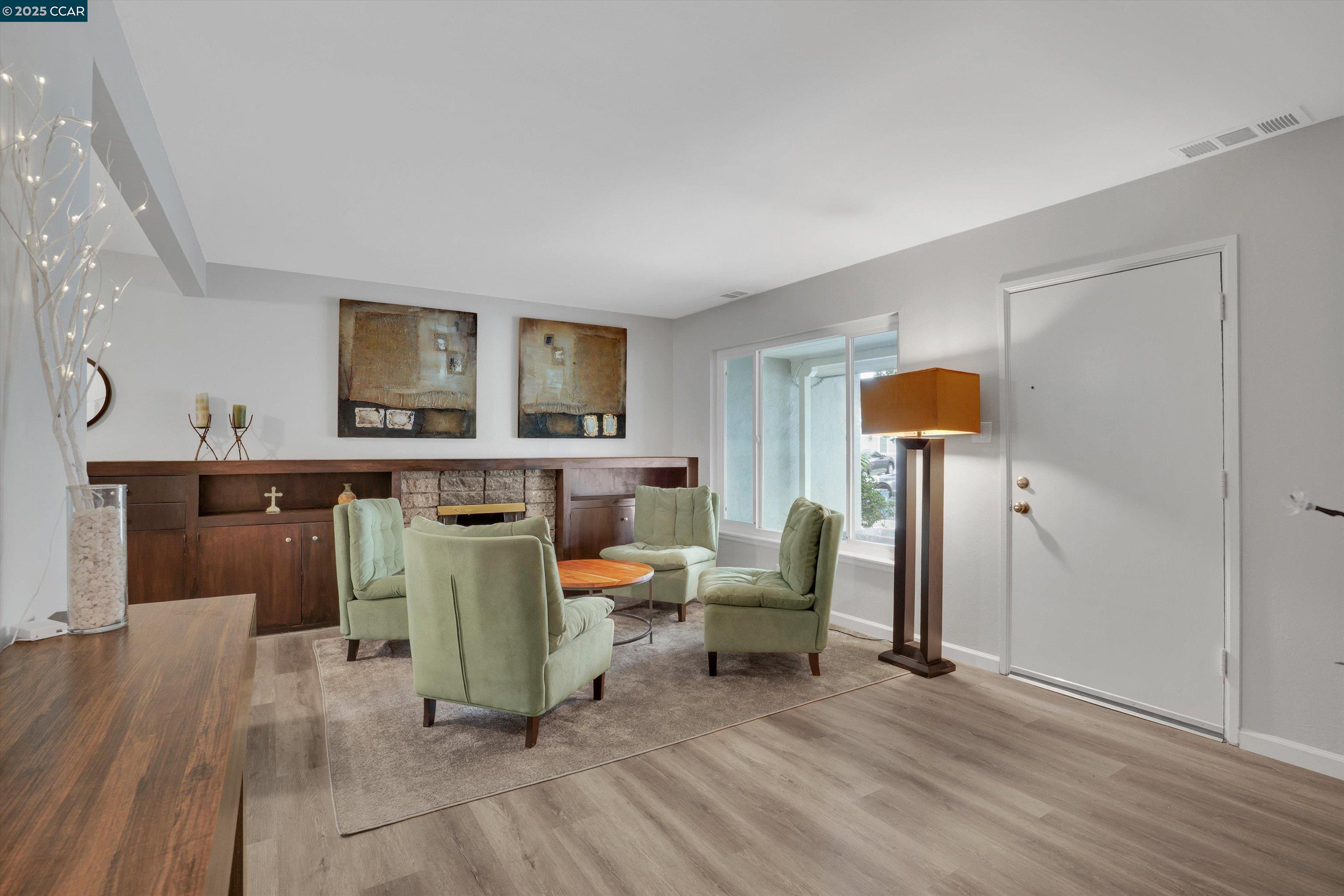 Detail Gallery Image 9 of 37 For 136 Cleopatra, Pleasant Hill,  CA 94523 - 3 Beds | 2 Baths