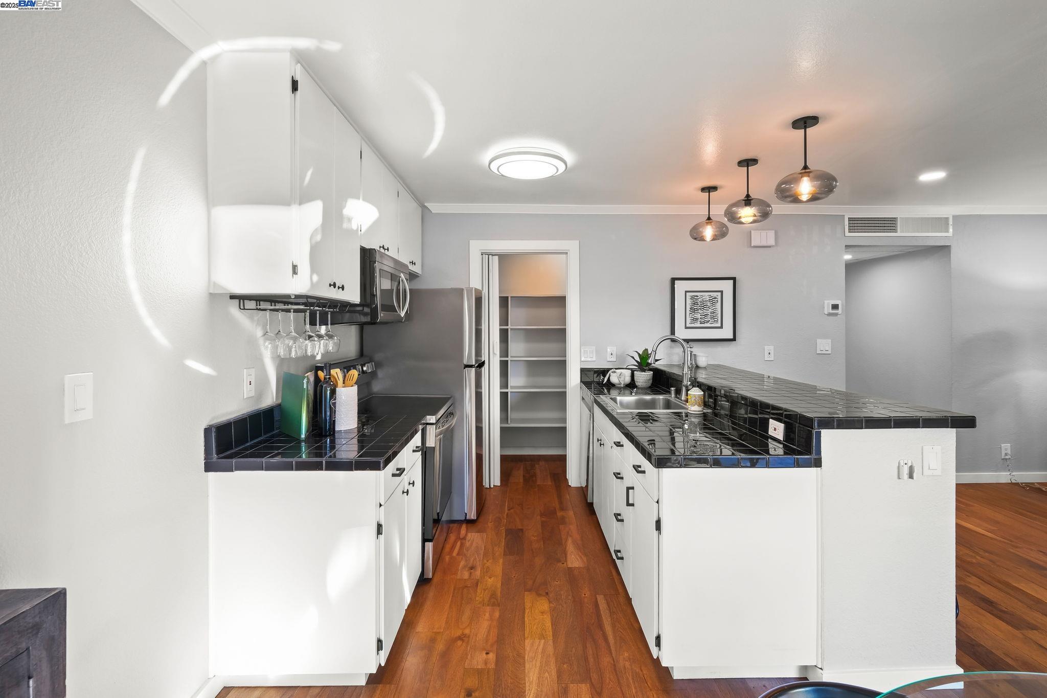 Detail Gallery Image 13 of 28 For 9085 Alcosta Blvd #334,  San Ramon,  CA 94583 - 2 Beds | 1 Baths