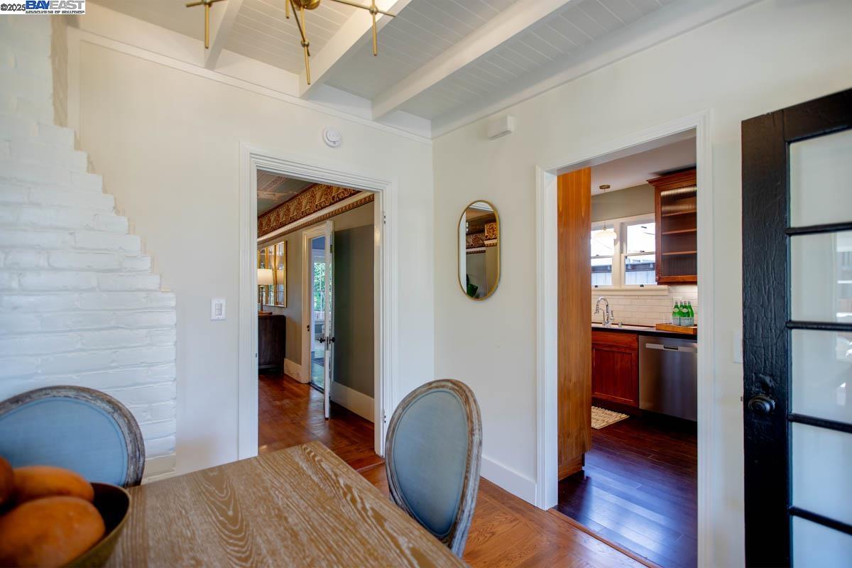 Detail Gallery Image 22 of 60 For 1238 Versailles Ave, Alameda,  CA 94501 - 6 Beds | 4/1 Baths