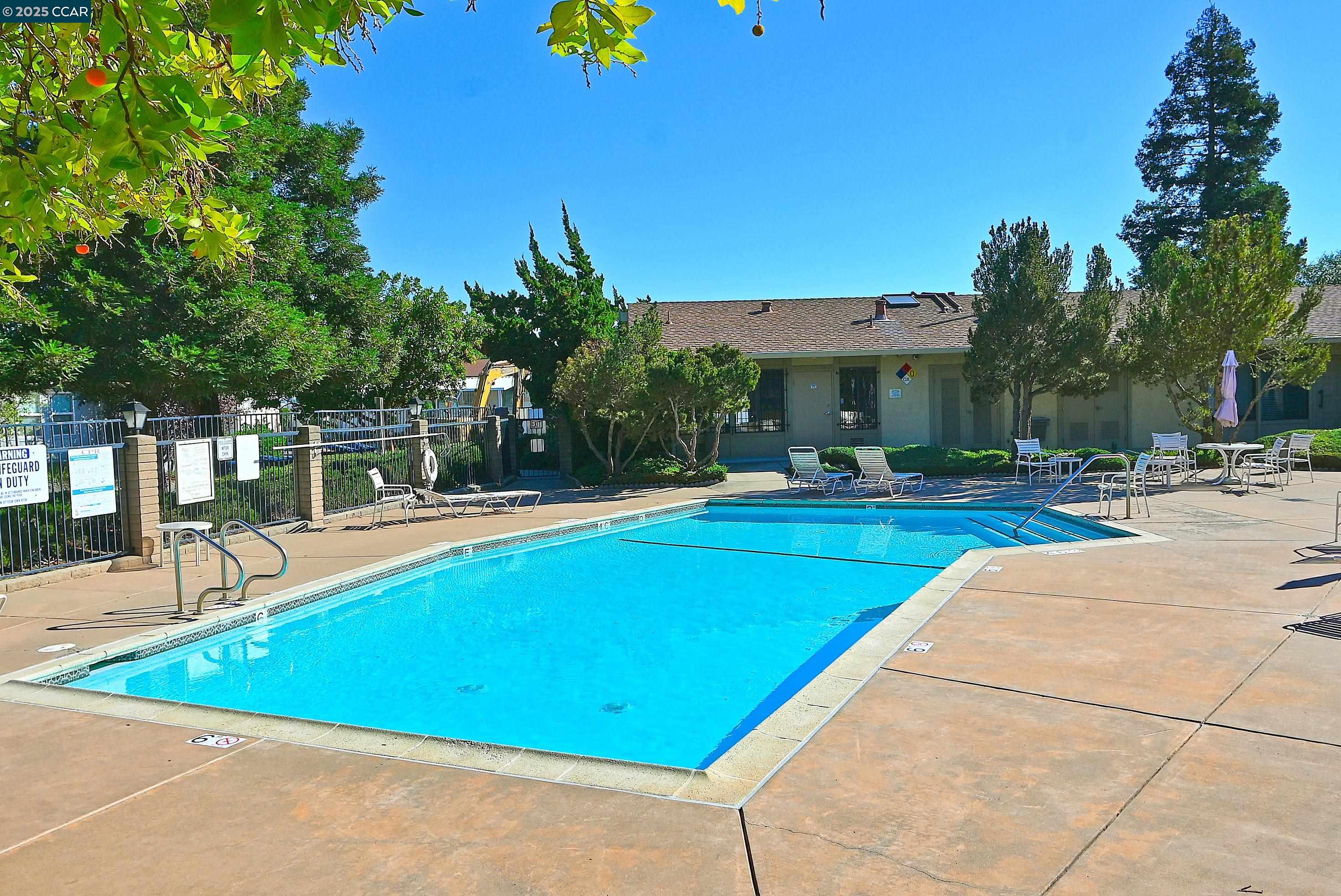 Detail Gallery Image 38 of 38 For 301 Avenida Flores, Pacheco,  CA 94553 - 2 Beds | 2 Baths