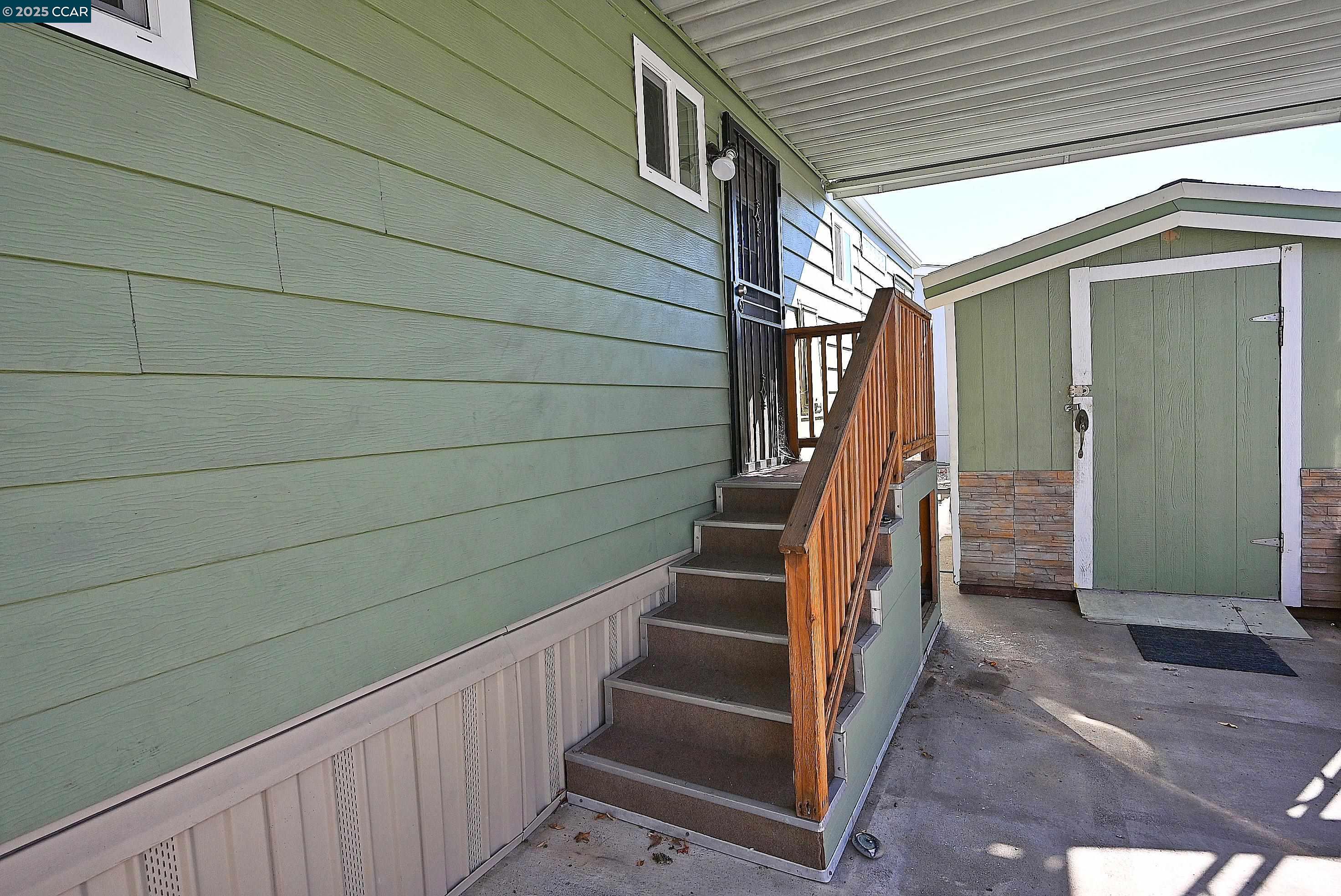 Detail Gallery Image 4 of 38 For 301 Avenida Flores, Pacheco,  CA 94553 - 2 Beds | 2 Baths