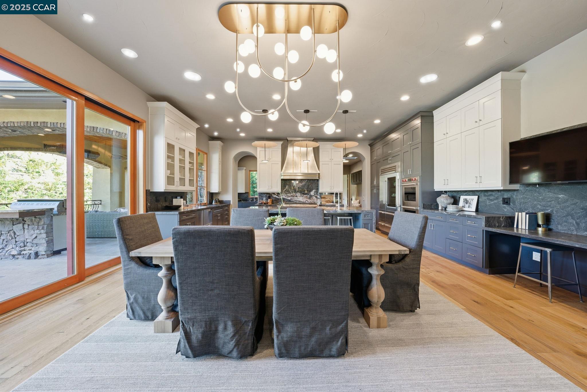 Detail Gallery Image 12 of 60 For 8 Quiet Country Lane, Danville,  CA 94526 - 5 Beds | 6 Baths