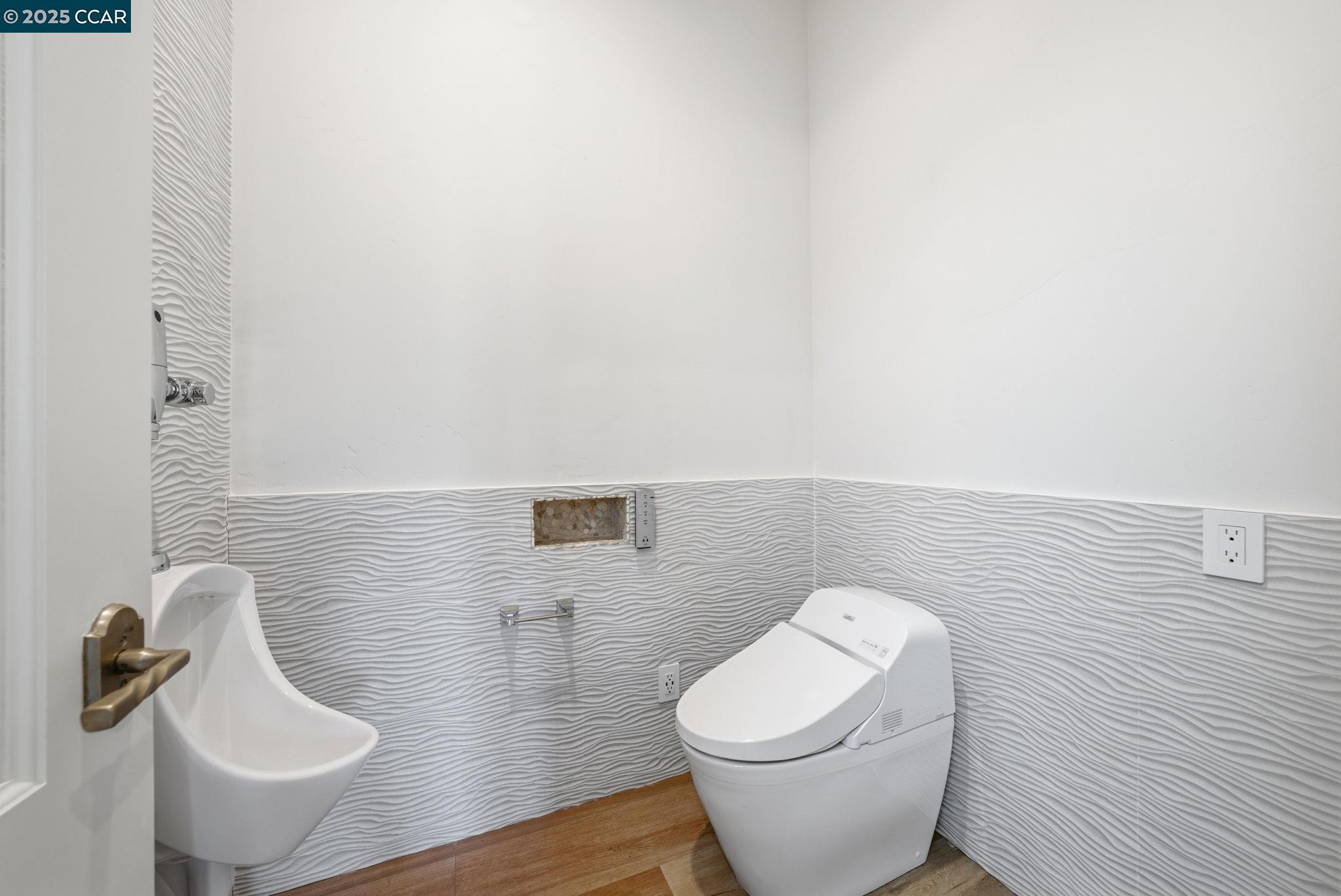 Detail Gallery Image 37 of 60 For 8 Quiet Country Lane, Danville,  CA 94526 - 5 Beds | 6 Baths