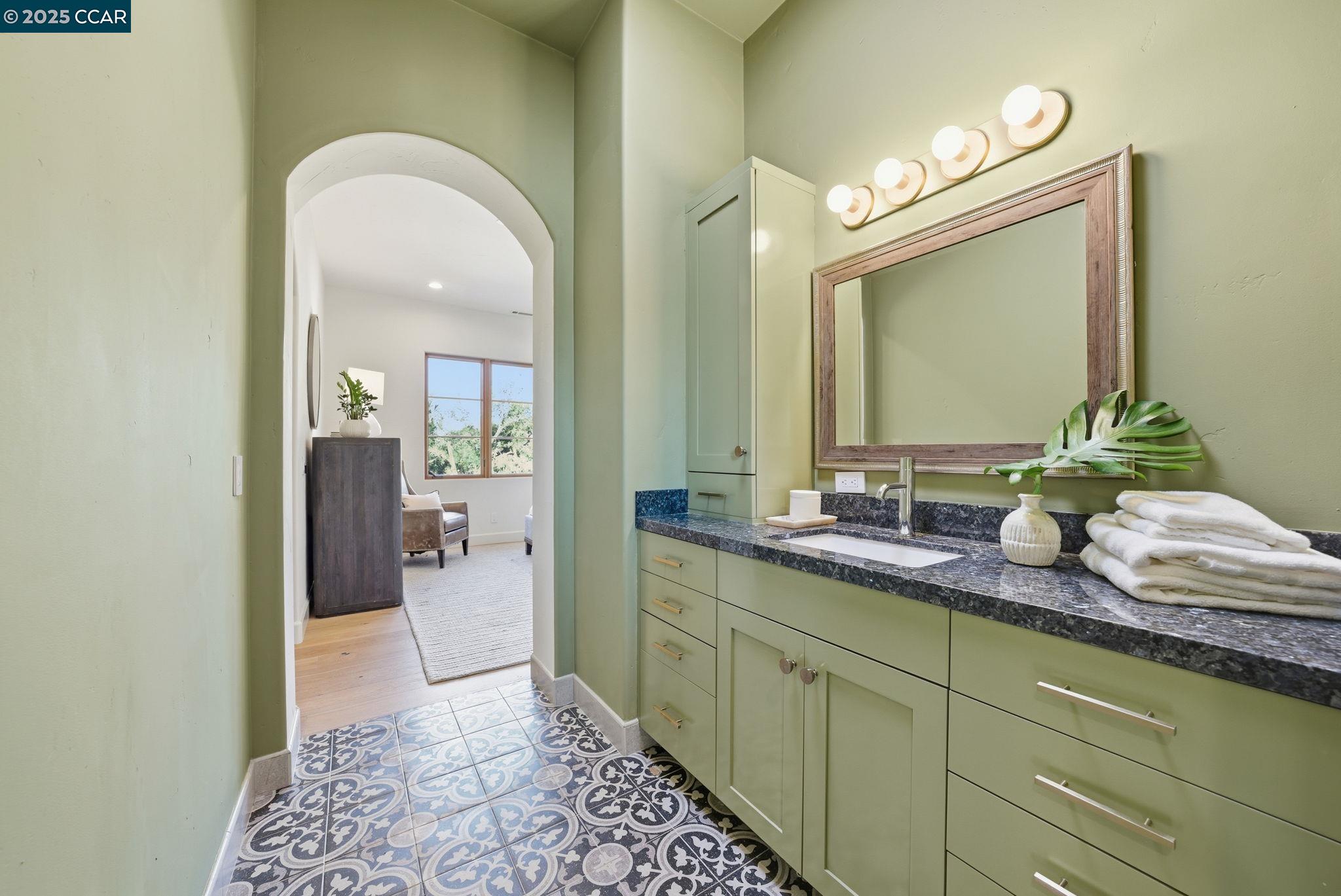 Detail Gallery Image 46 of 60 For 8 Quiet Country Lane, Danville,  CA 94526 - 5 Beds | 6 Baths