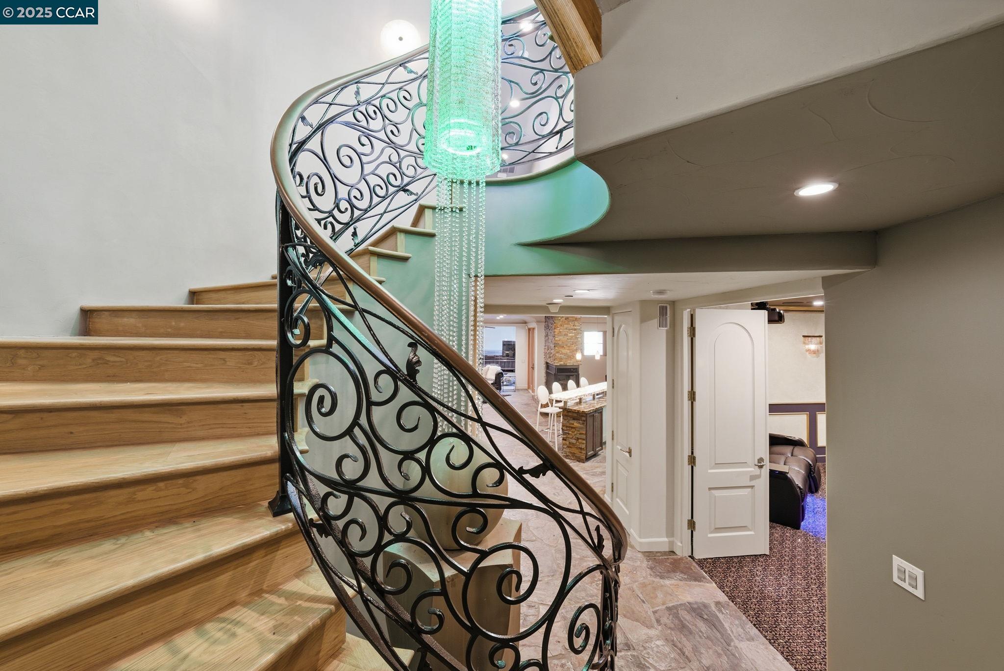 Detail Gallery Image 49 of 60 For 8 Quiet Country Lane, Danville,  CA 94526 - 5 Beds | 6 Baths