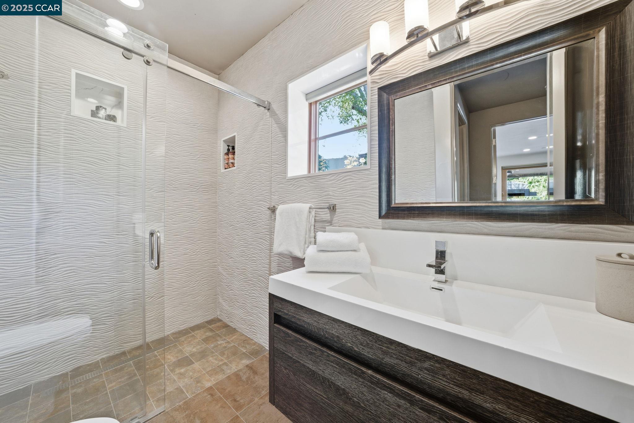 Detail Gallery Image 55 of 60 For 8 Quiet Country Lane, Danville,  CA 94526 - 5 Beds | 6 Baths