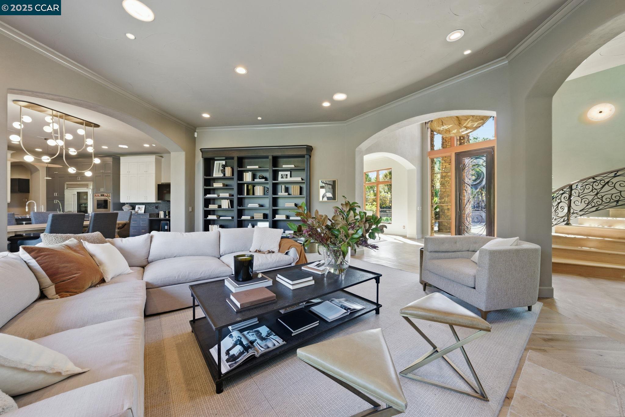 Detail Gallery Image 8 of 60 For 8 Quiet Country Lane, Danville,  CA 94526 - 5 Beds | 6 Baths