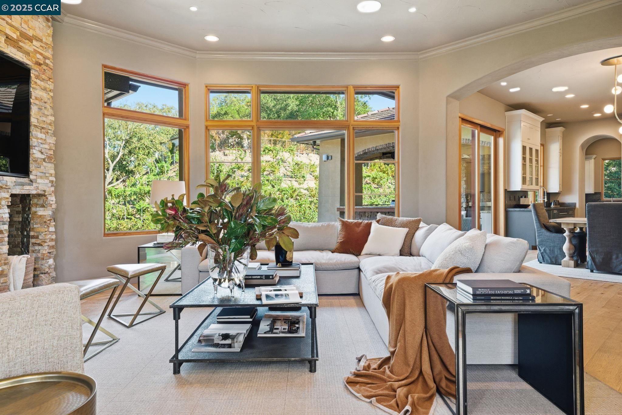 Detail Gallery Image 9 of 60 For 8 Quiet Country Lane, Danville,  CA 94526 - 5 Beds | 6 Baths