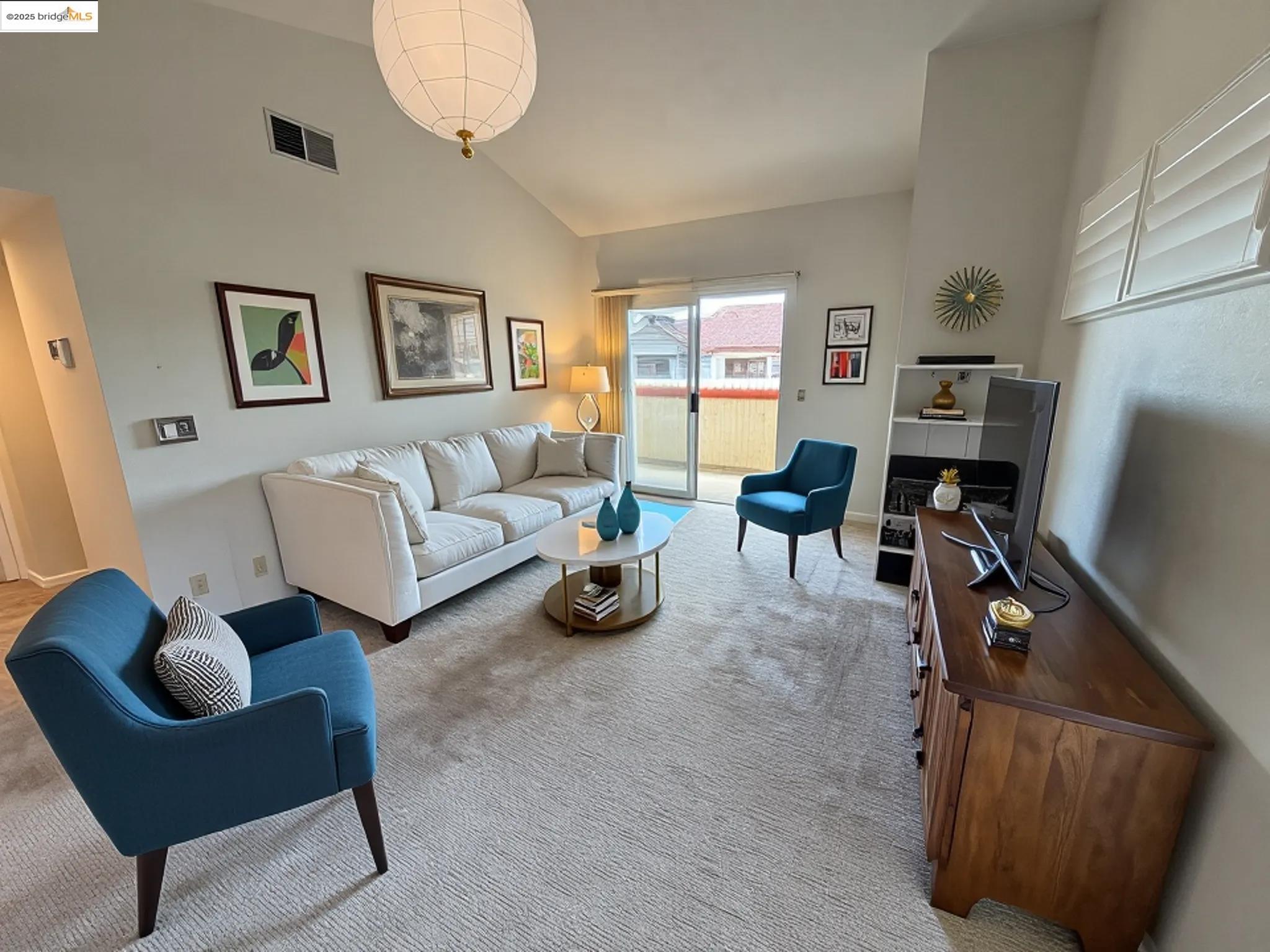 Front Image Thumbnail for EB41115349