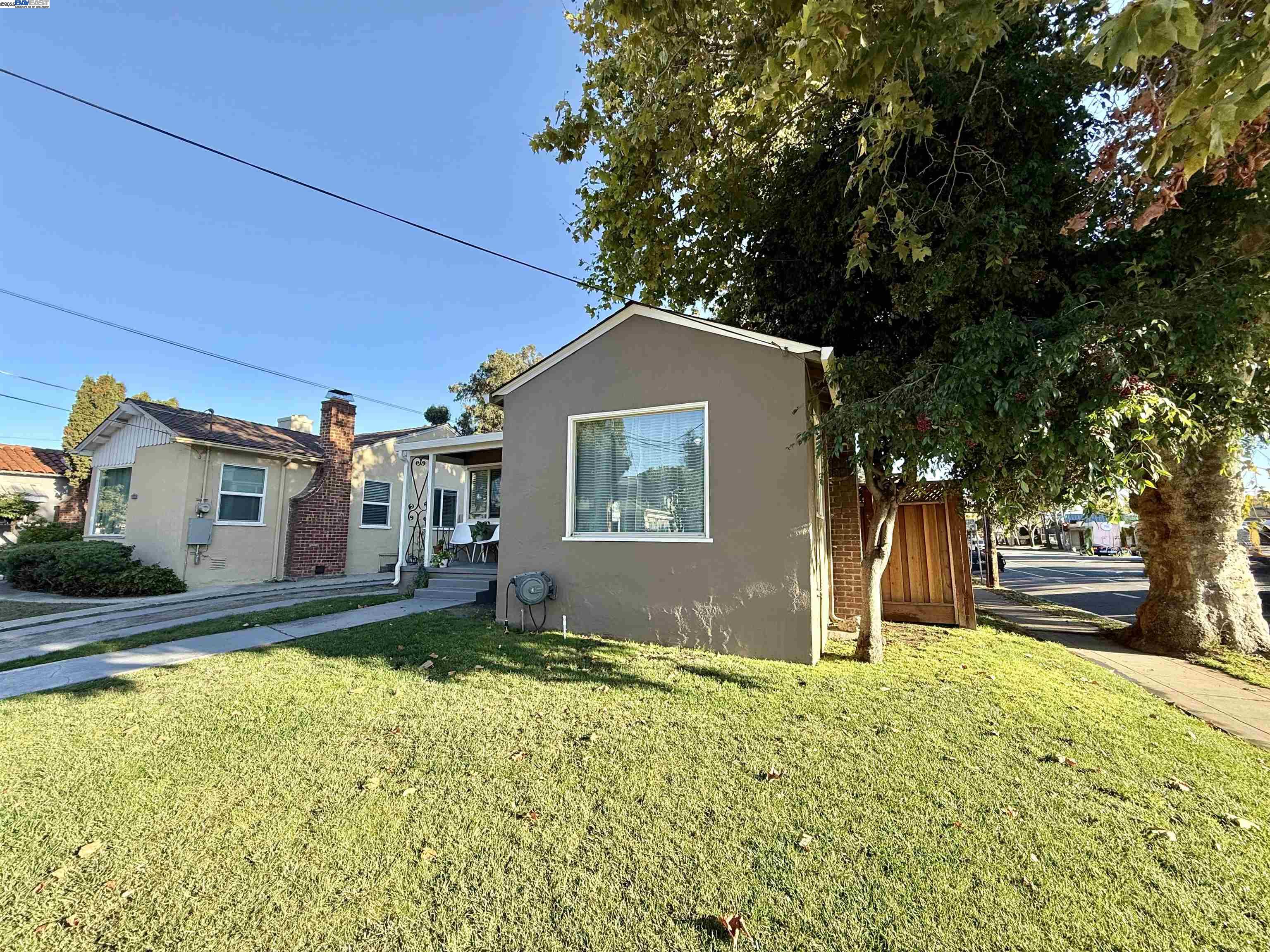 Detail Gallery Image 3 of 36 For 365 Lille Ave, San Leandro,  CA 94577 - 2 Beds | 1 Baths