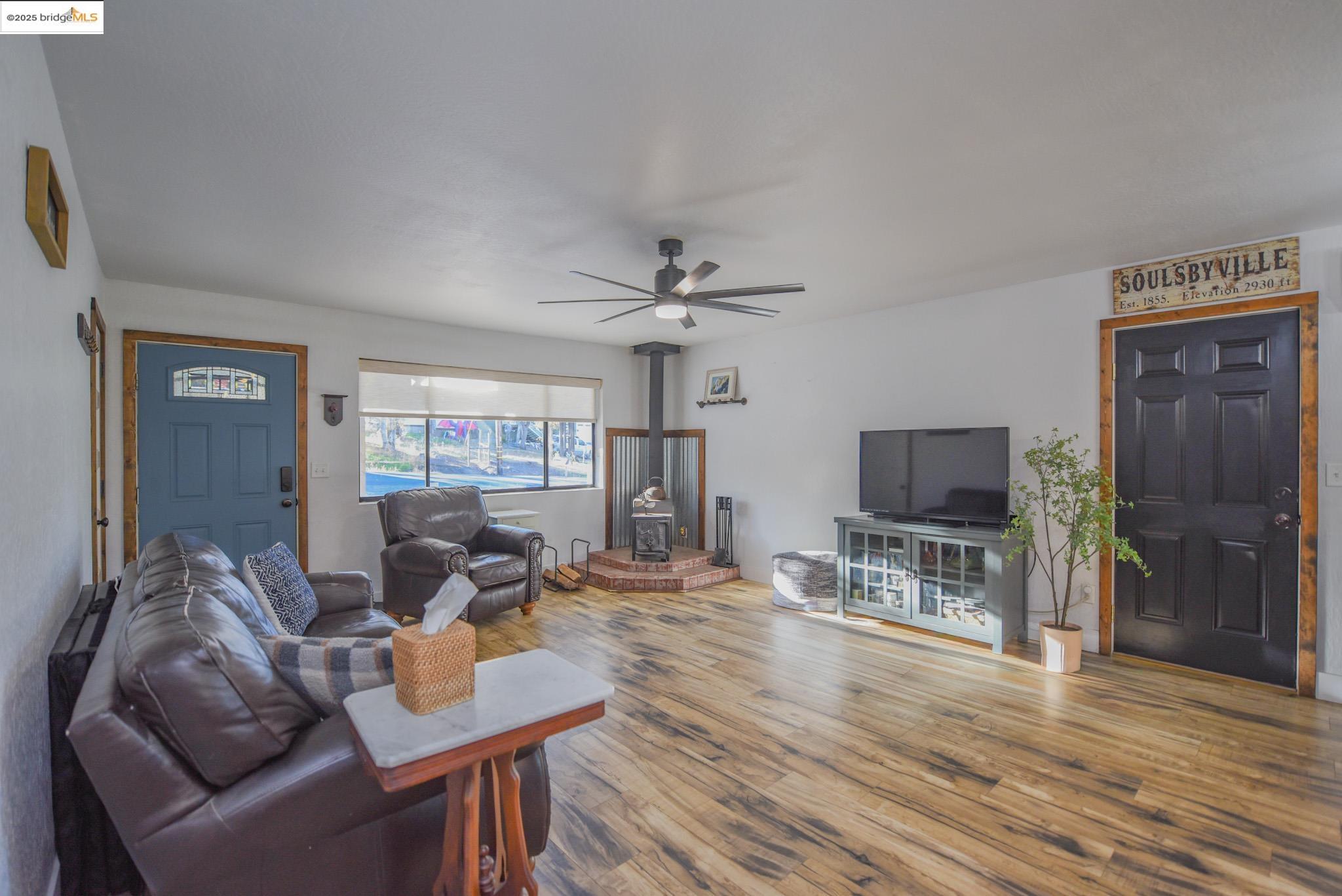 Detail Gallery Image 7 of 51 For 20636 Willow Springs Dr, Soulsbyville,  CA 95372 - 3 Beds | 2 Baths