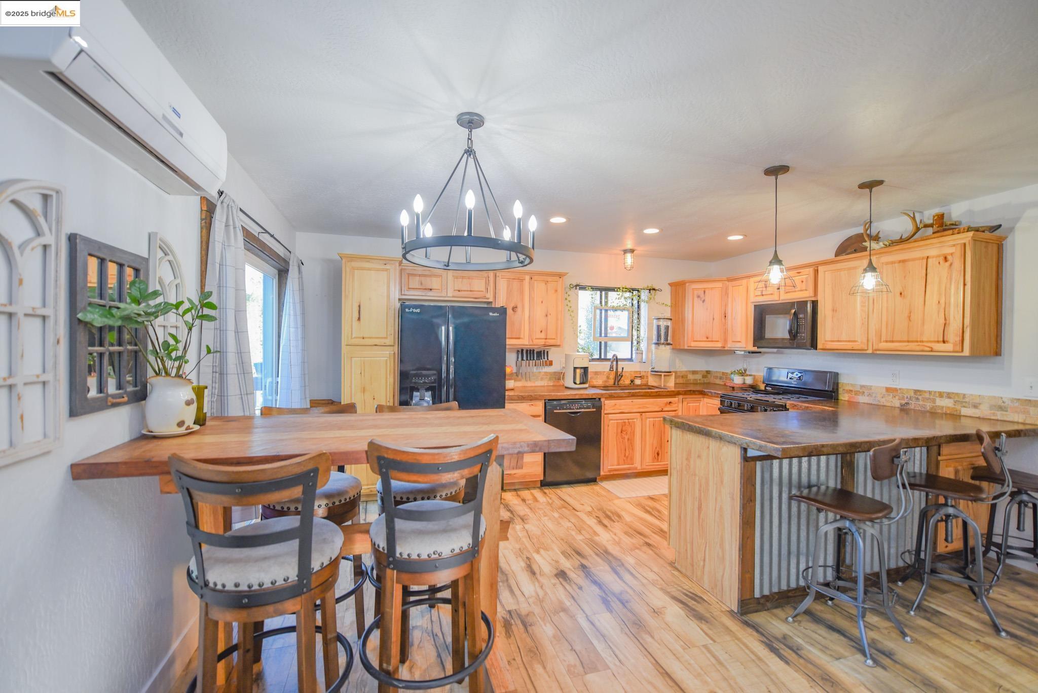 Detail Gallery Image 9 of 51 For 20636 Willow Springs Dr, Soulsbyville,  CA 95372 - 3 Beds | 2 Baths