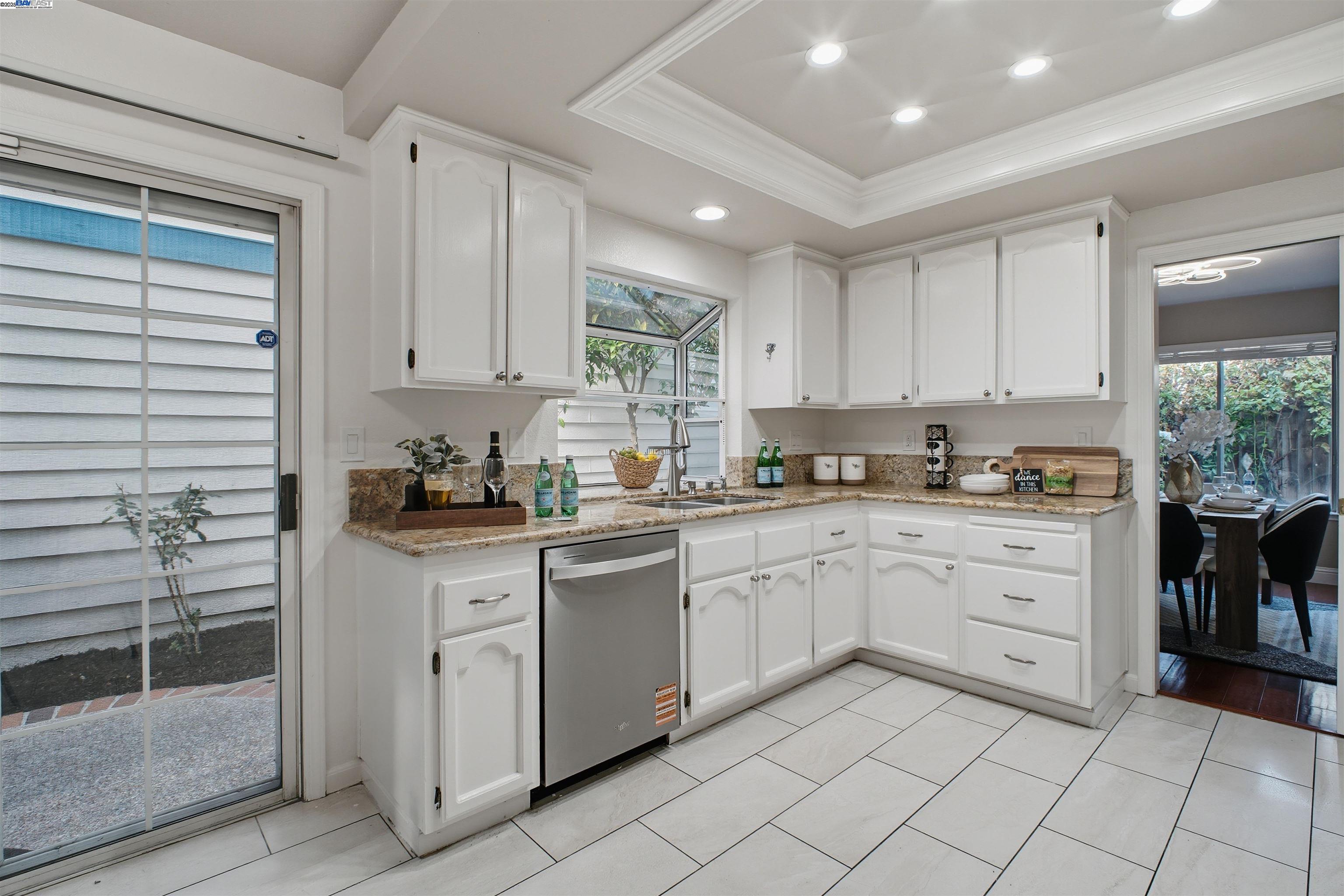 Detail Gallery Image 9 of 58 For 754 Winterside Cir, San Ramon,  CA 94583 - 3 Beds | 2/1 Baths
