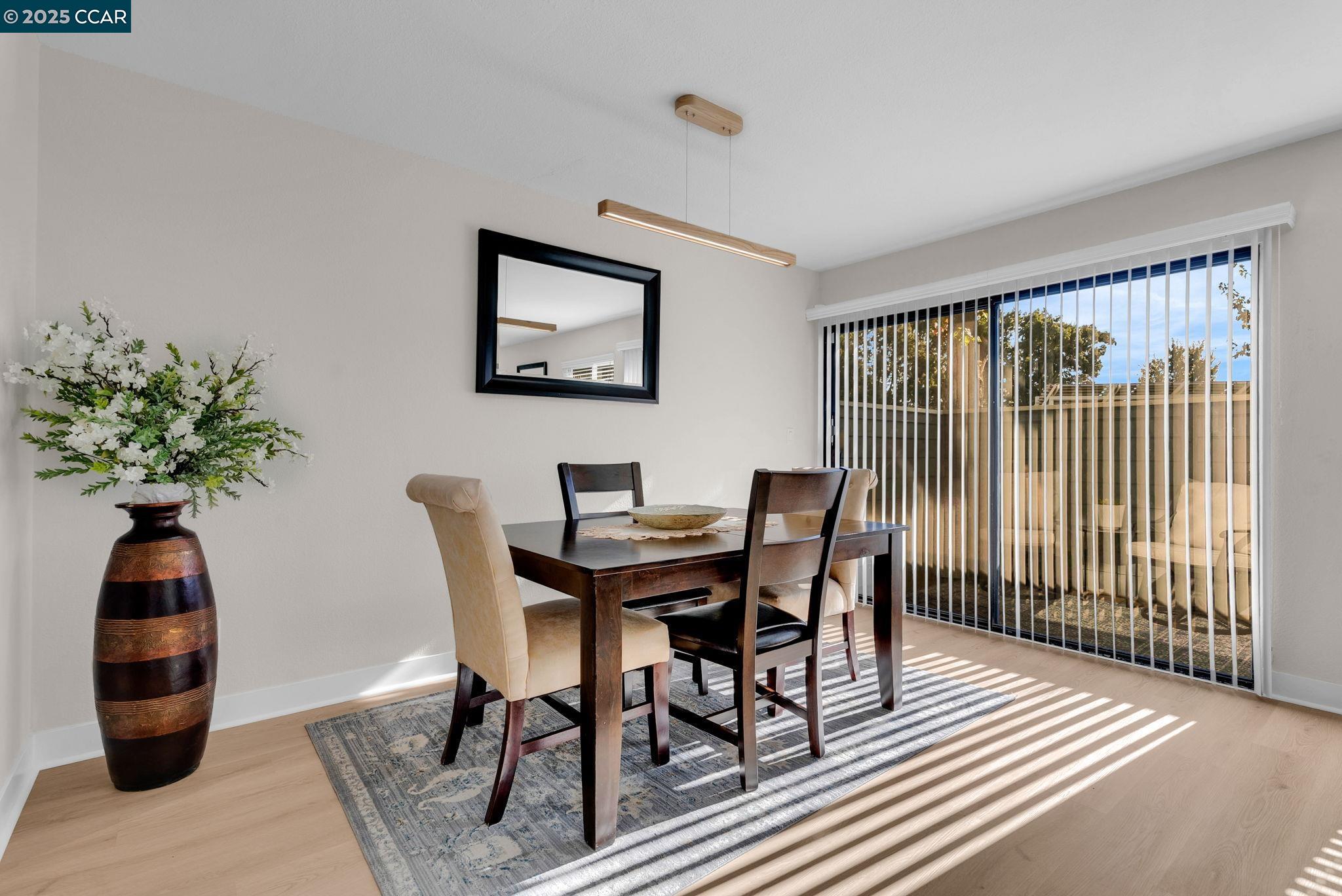 Detail Gallery Image 9 of 49 For 406 Olympus #5,  Hercules,  CA 94547 - 3 Beds | 2/1 Baths