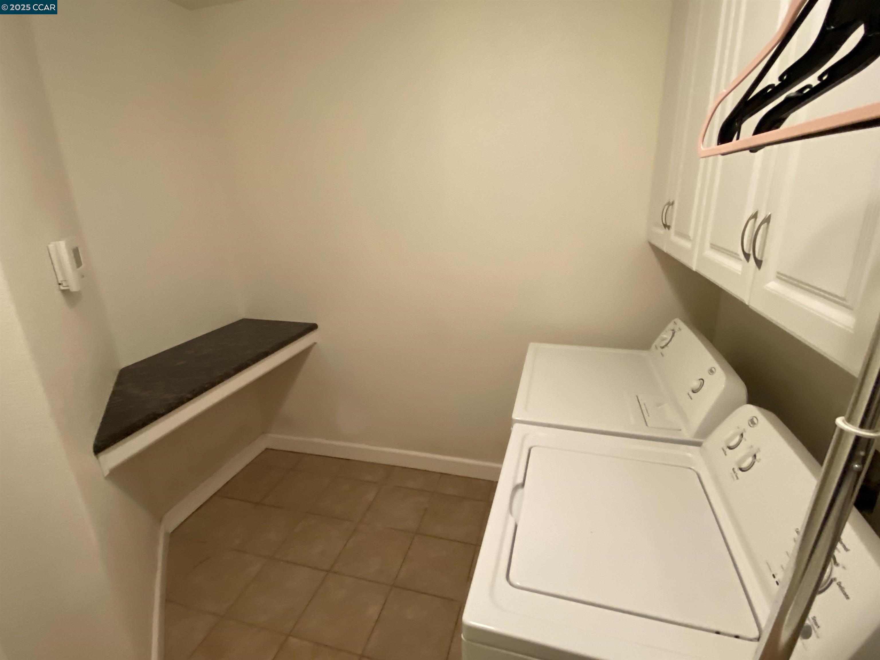 Detail Gallery Image 22 of 57 For 1900 La Veranda Pl, Martinez,  CA 94553 - 5 Beds | 3 Baths