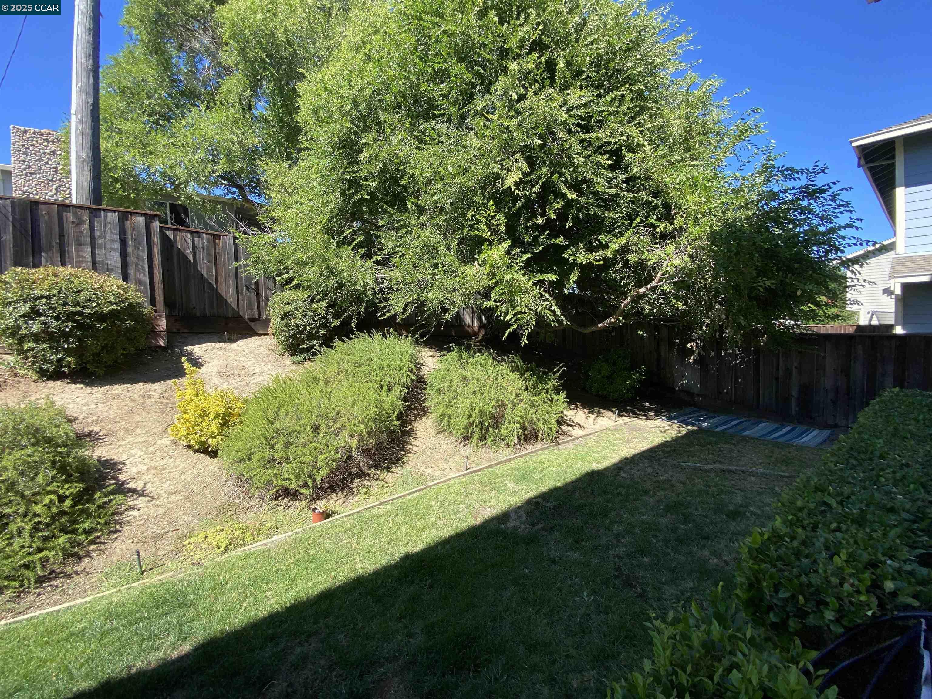 Detail Gallery Image 25 of 57 For 1900 La Veranda Pl, Martinez,  CA 94553 - 5 Beds | 3 Baths