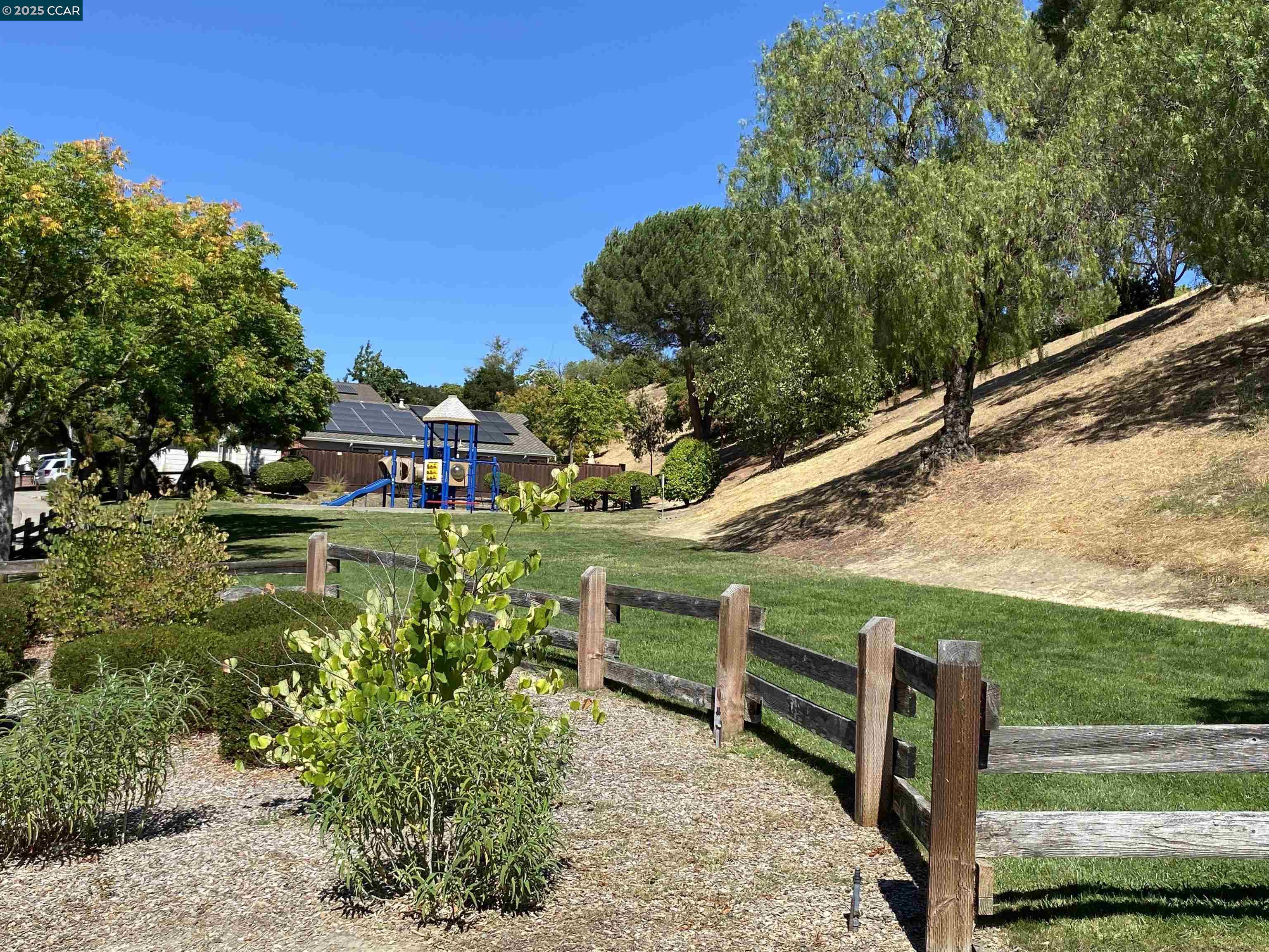 Detail Gallery Image 54 of 57 For 1900 La Veranda Pl, Martinez,  CA 94553 - 5 Beds | 3 Baths