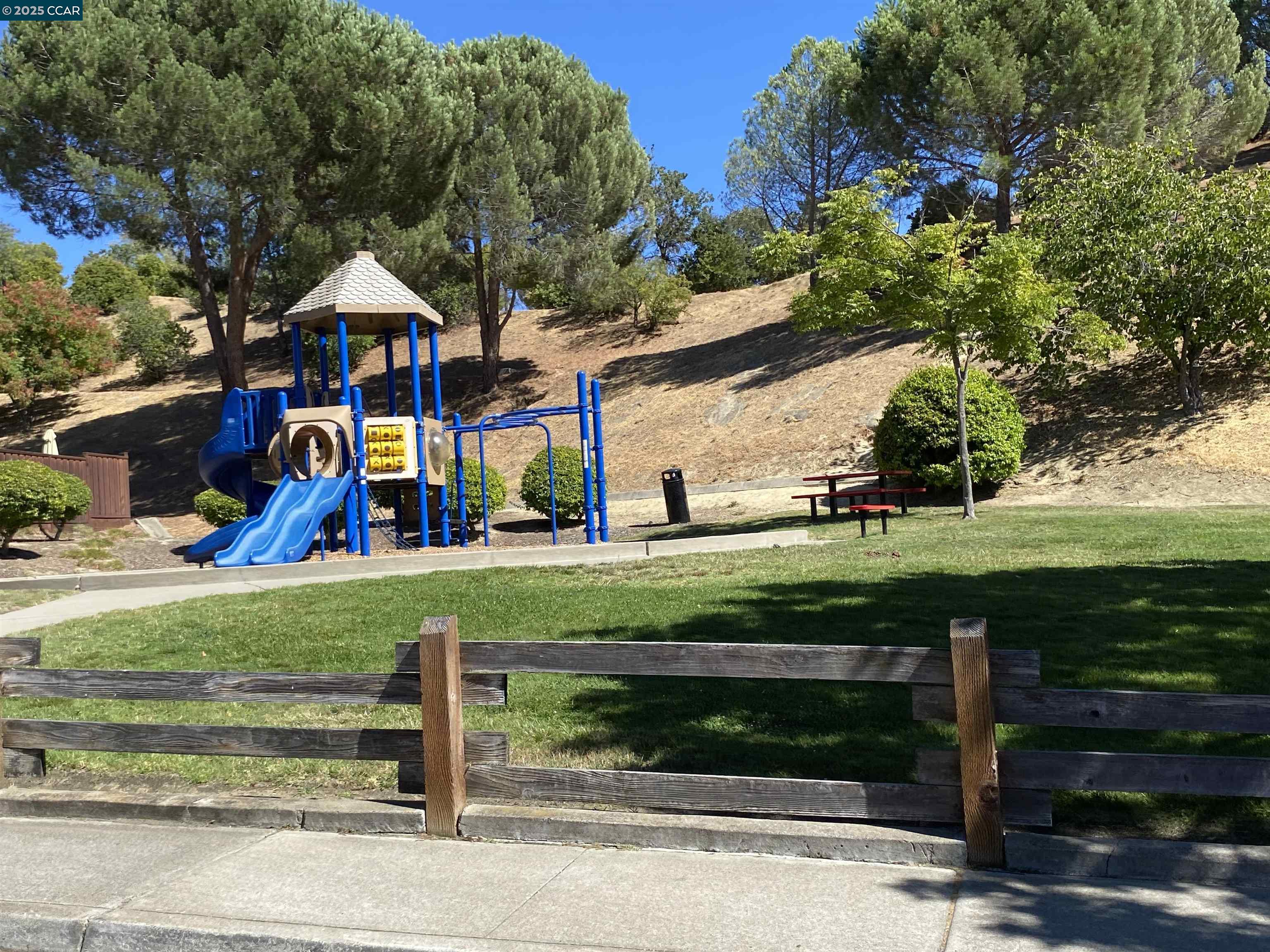 Detail Gallery Image 55 of 57 For 1900 La Veranda Pl, Martinez,  CA 94553 - 5 Beds | 3 Baths