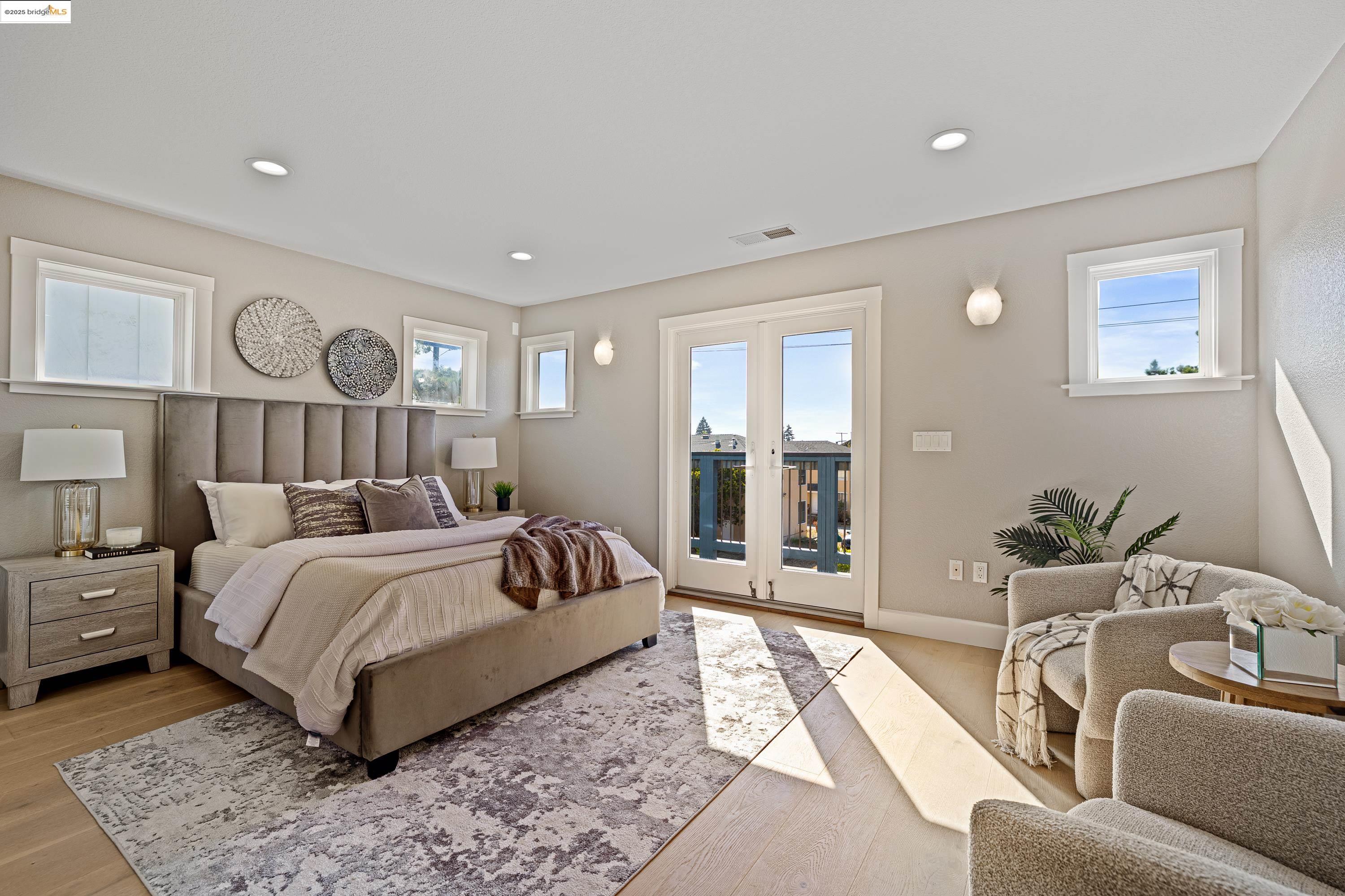Detail Gallery Image 37 of 60 For 5 Virginia Garden, Berkeley,  CA 94702 - 4 Beds | 3/1 Baths