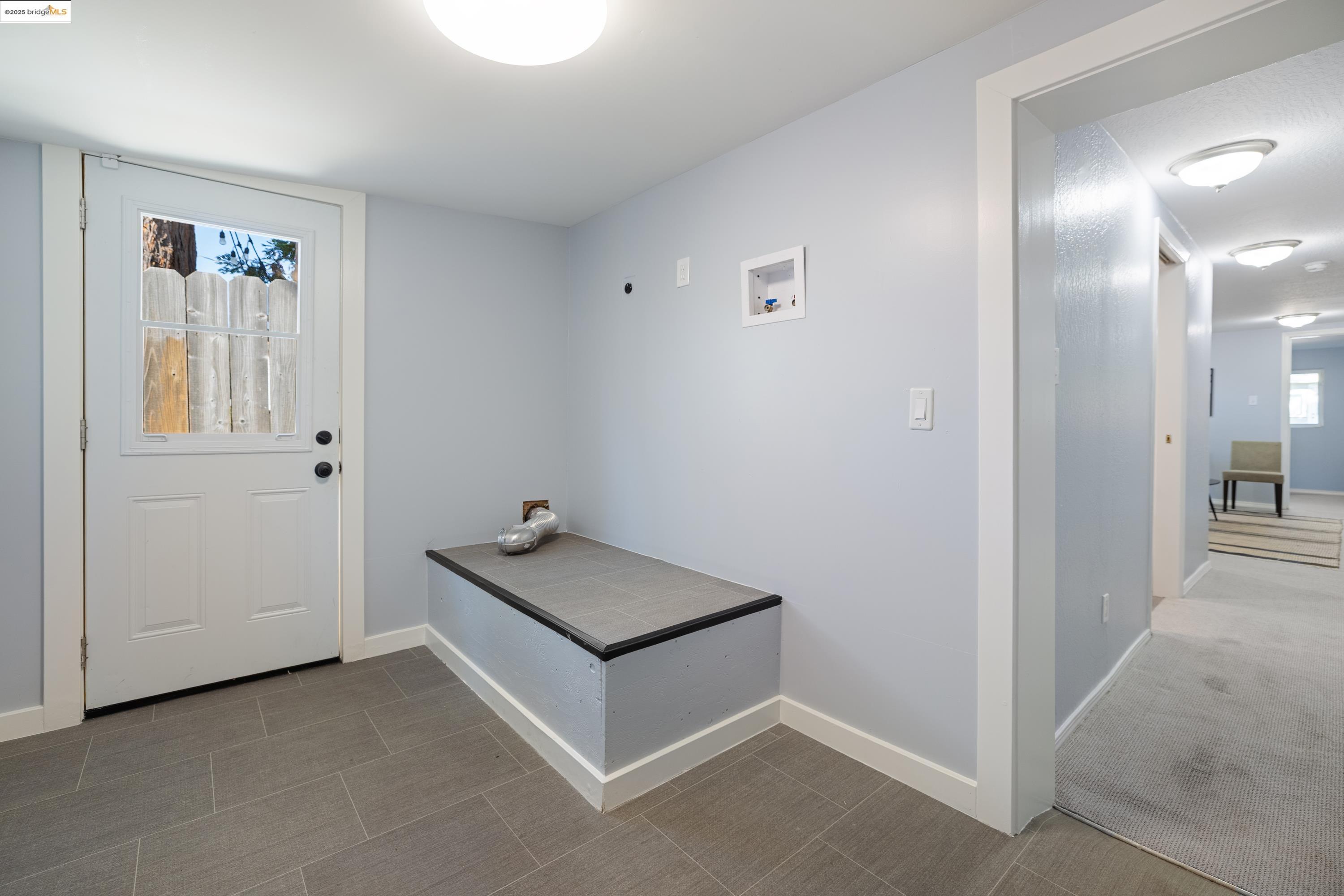 Detail Gallery Image 53 of 60 For 5 Virginia Garden, Berkeley,  CA 94702 - 4 Beds | 3/1 Baths