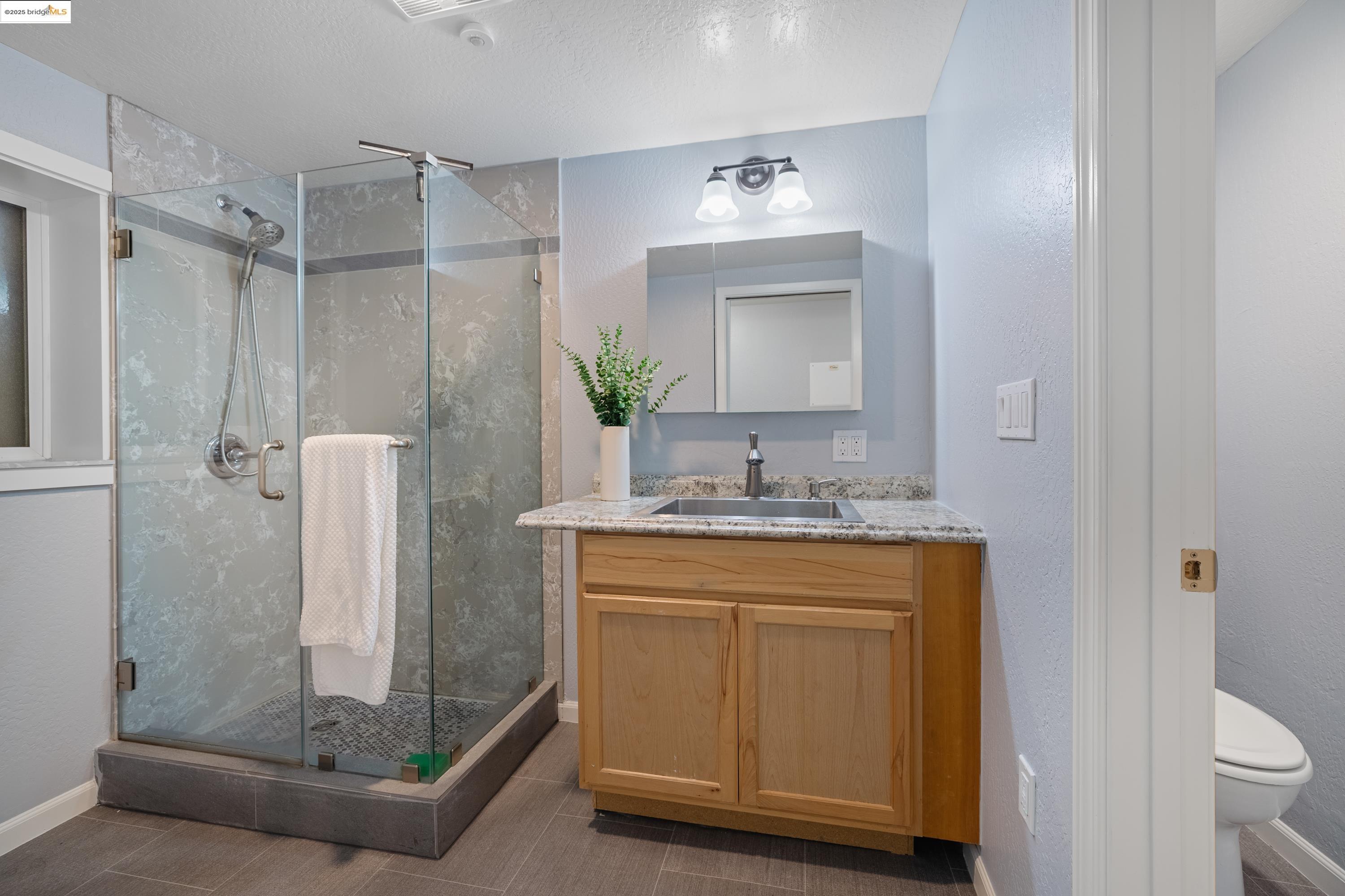 Detail Gallery Image 54 of 60 For 5 Virginia Garden, Berkeley,  CA 94702 - 4 Beds | 3/1 Baths