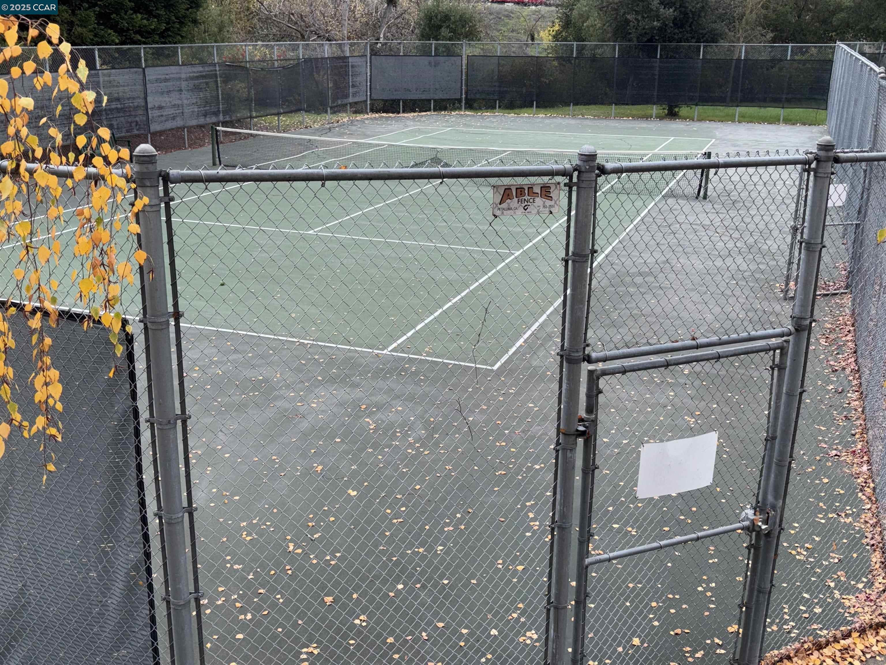 Detail Gallery Image 6 of 19 For 398 Mill Rd, Martinez,  CA 94553 - 2 Beds | 2 Baths