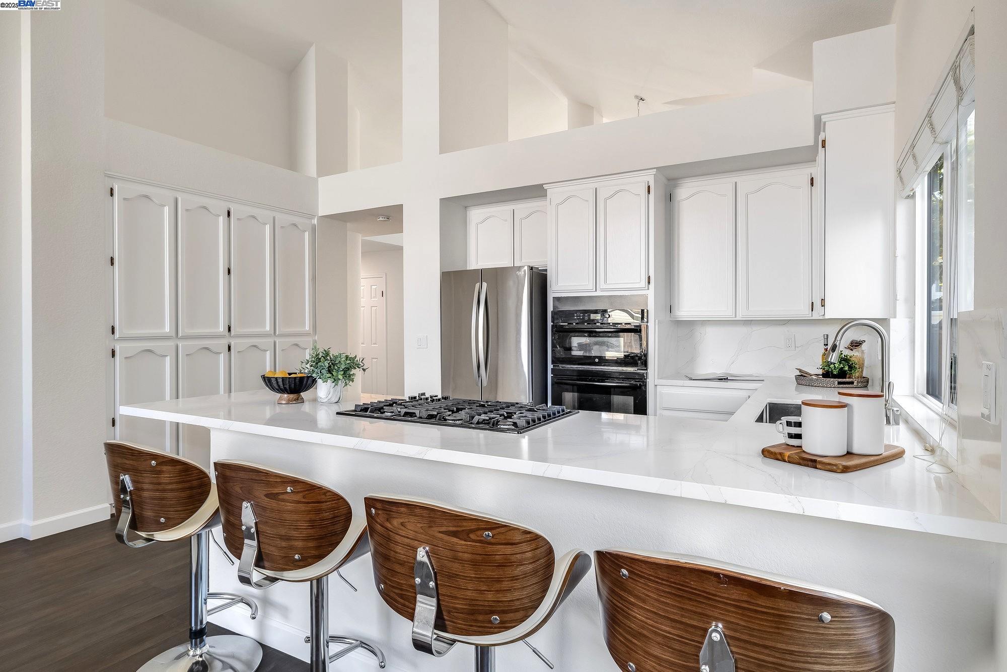 Detail Gallery Image 10 of 37 For 3419 Park Pl, Pleasanton,  CA 94588 - 3 Beds | 2 Baths