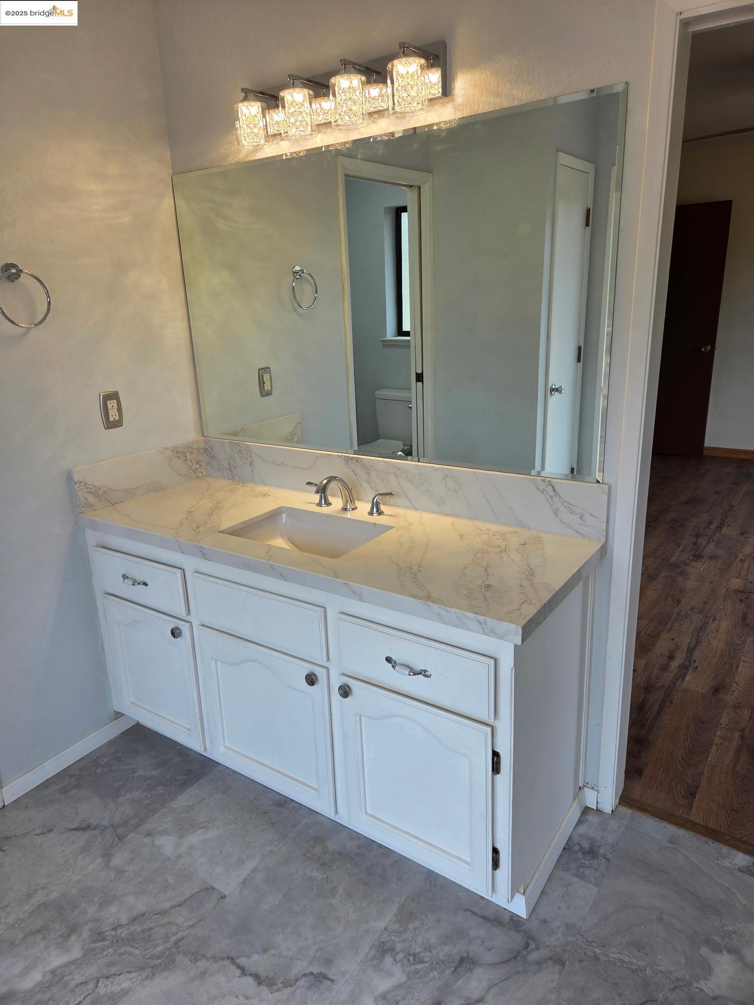 Detail Gallery Image 11 of 15 For 17540 Scenic Heights Dr, Sonora,  CA 95370 - 3 Beds | 2 Baths