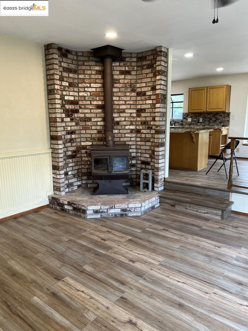 Detail Gallery Image 9 of 15 For 17540 Scenic Heights Dr, Sonora,  CA 95370 - 3 Beds | 2 Baths