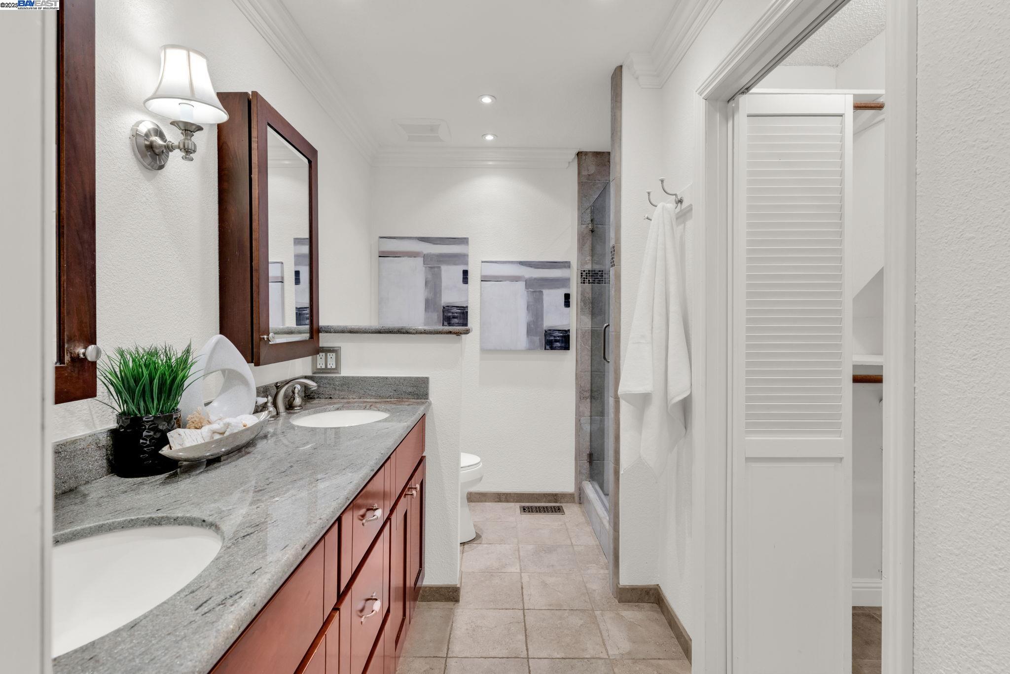 Detail Gallery Image 32 of 53 For 394 Camelback Rd, Pleasant Hill,  CA 94523 - 4 Beds | 2/1 Baths