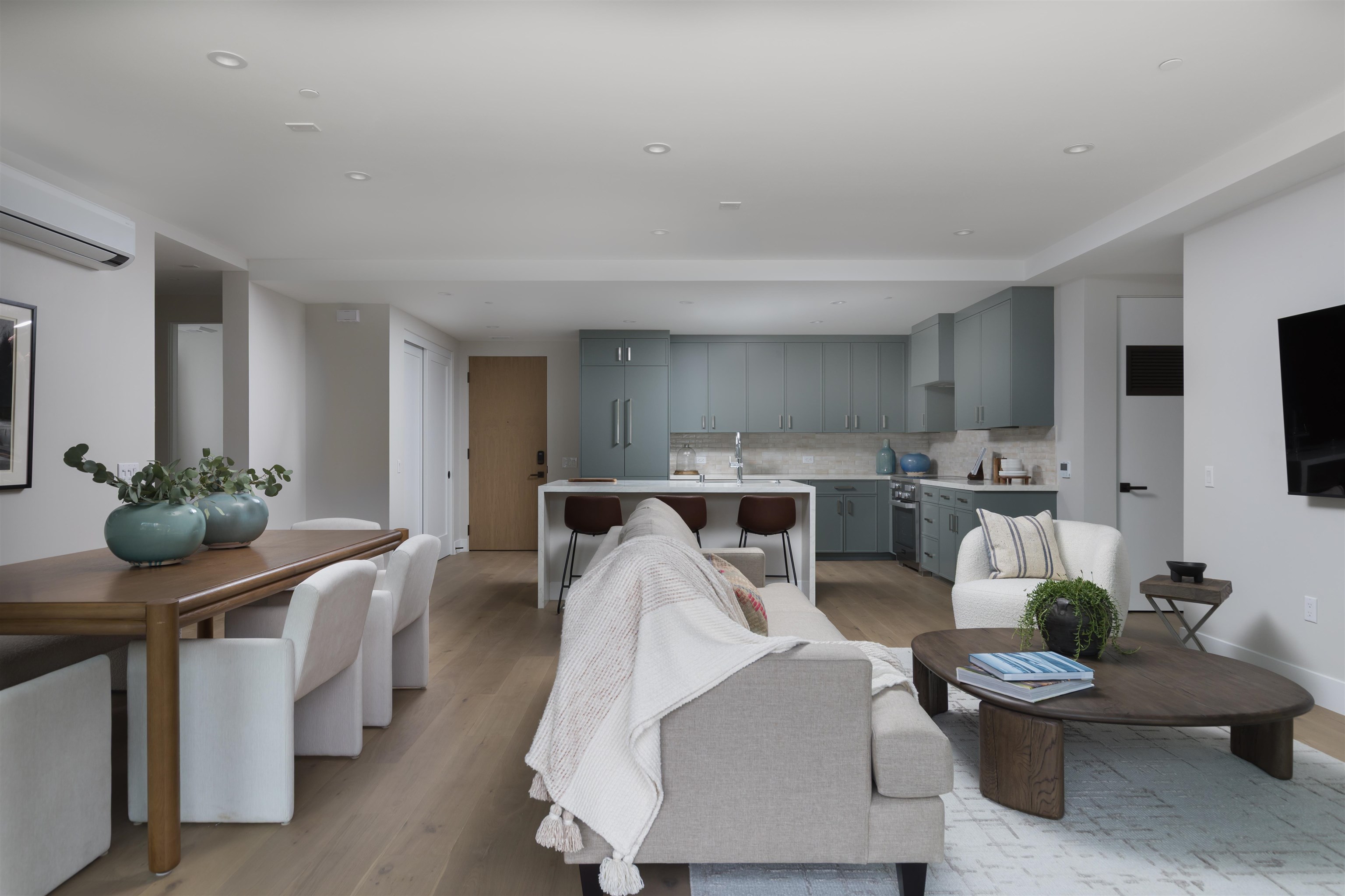 Detail Gallery Image 3 of 22 For 375 W El Pintado #221,  Danville,  CA 94526 - 2 Beds | 2 Baths