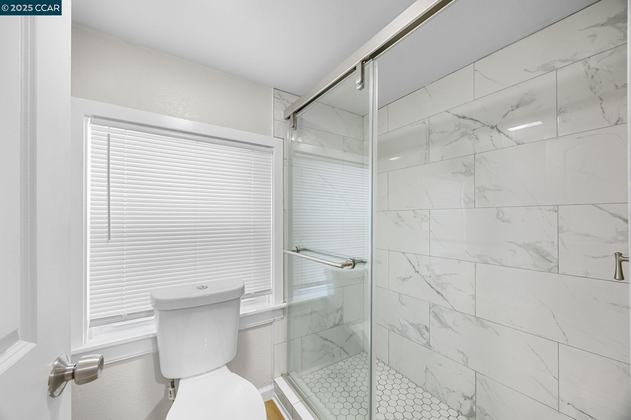 Detail Gallery Image 17 of 49 For 2910 Almond St, Martinez,  CA 94553 - 4 Beds | 3 Baths