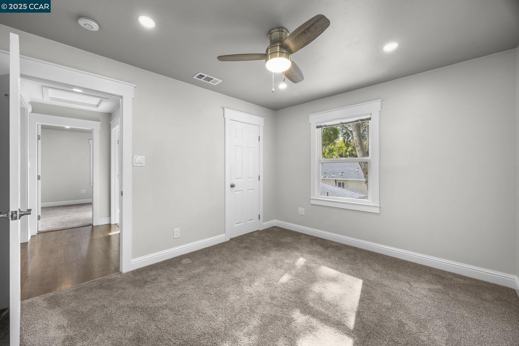 Detail Gallery Image 21 of 49 For 2910 Almond St, Martinez,  CA 94553 - 4 Beds | 3 Baths