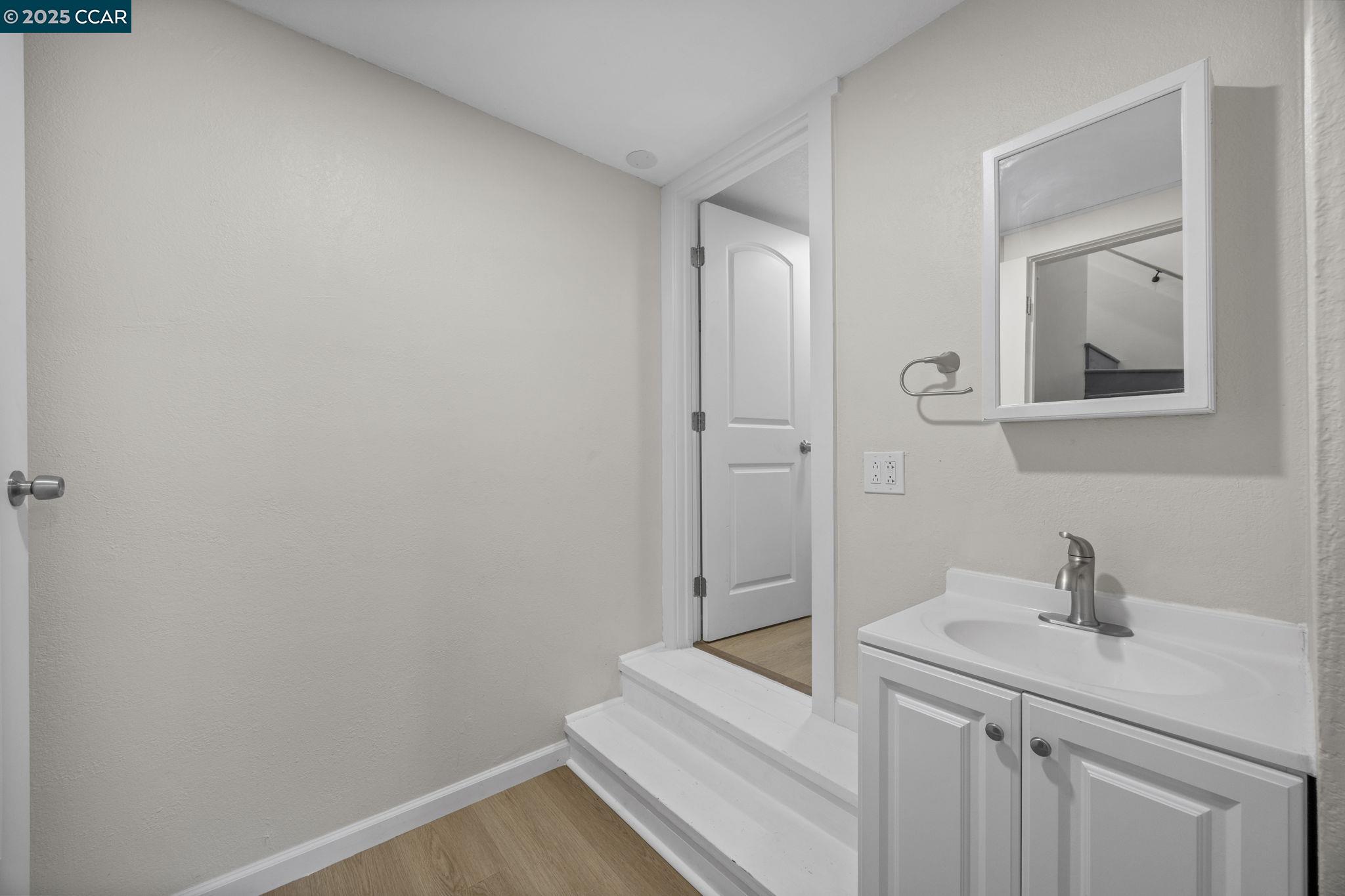 Detail Gallery Image 25 of 49 For 2910 Almond St, Martinez,  CA 94553 - 4 Beds | 3 Baths