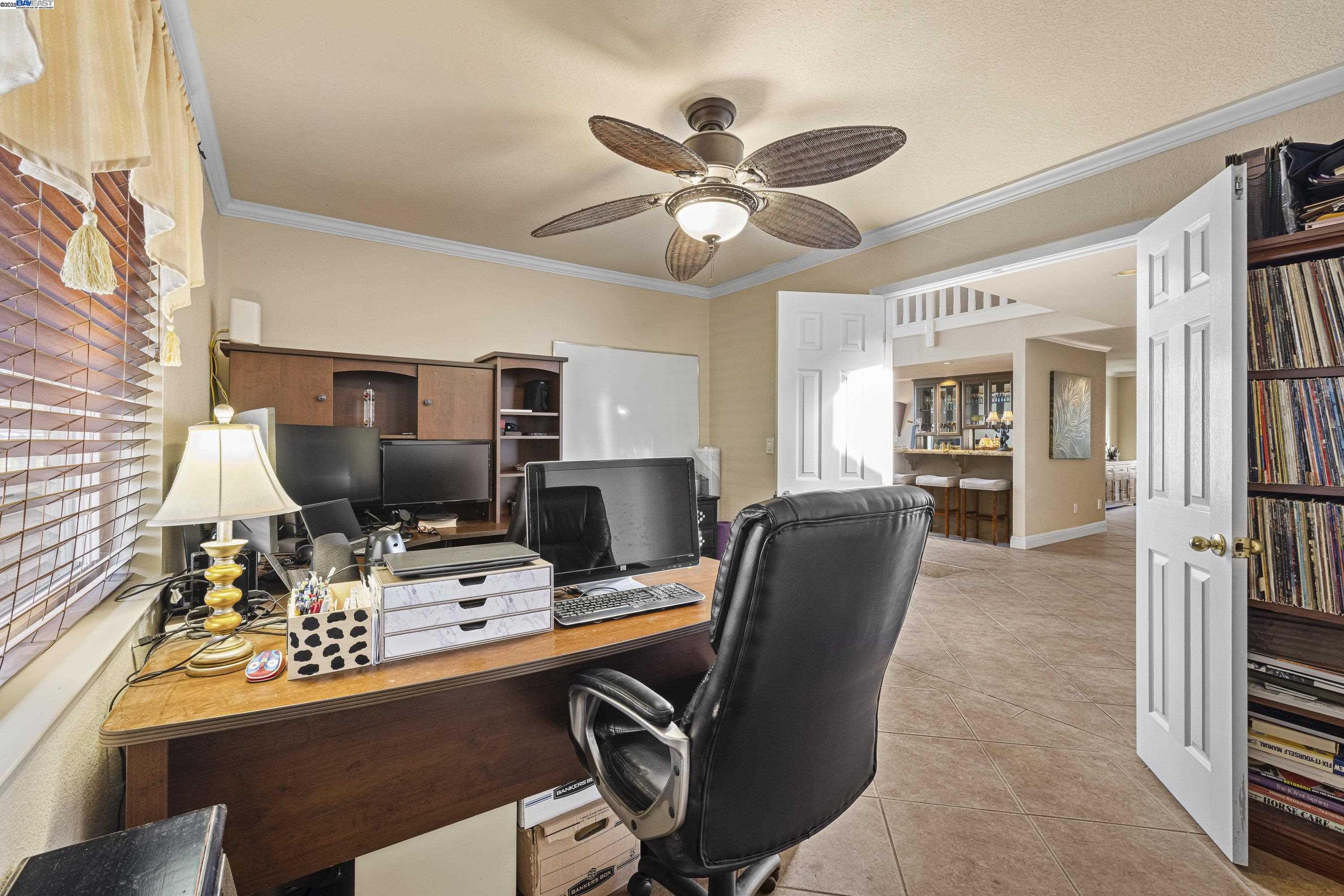 Detail Gallery Image 12 of 45 For 2063 Windward Pt, Discovery Bay,  CA 94505 - 3 Beds | 3 Baths