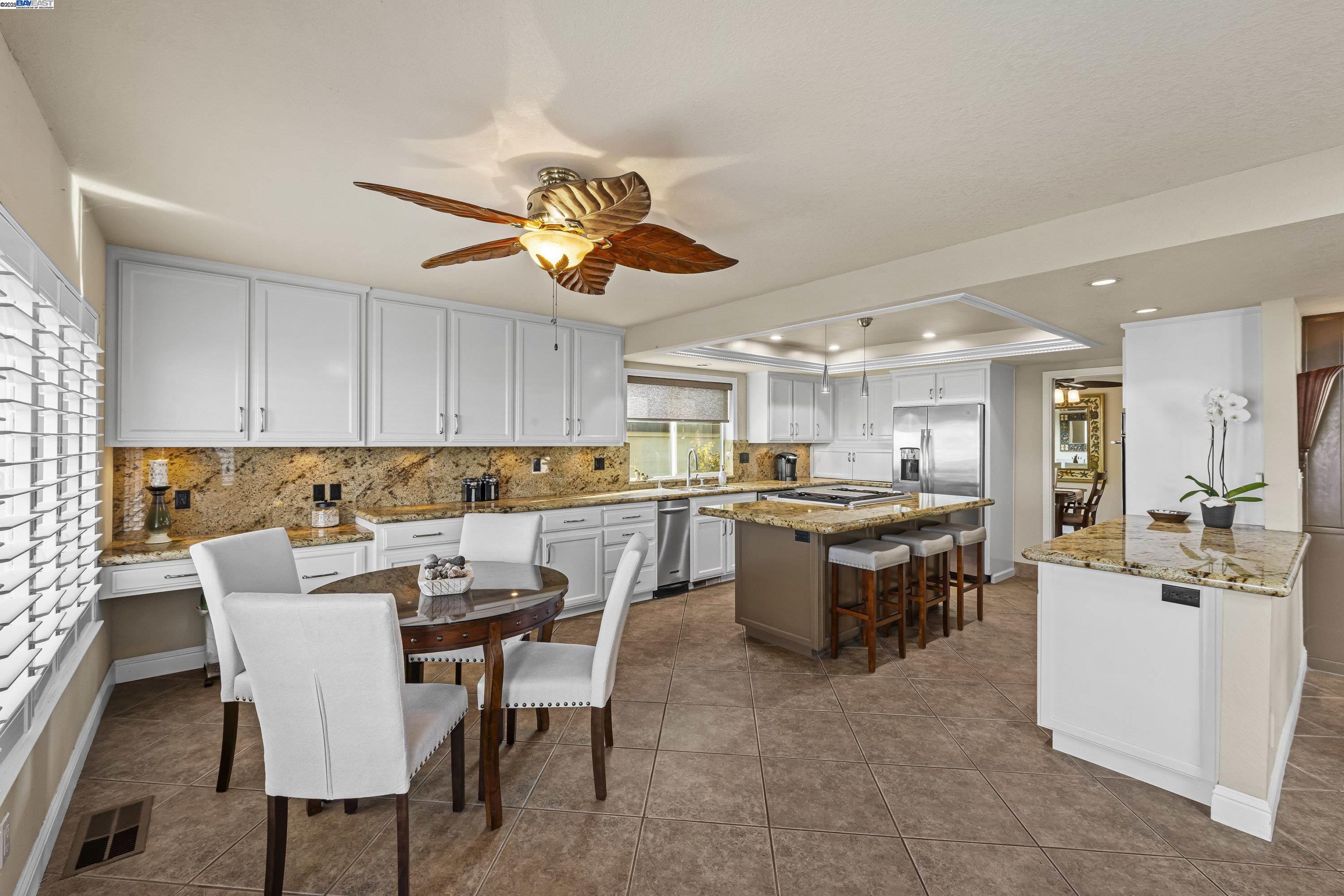 Detail Gallery Image 14 of 45 For 2063 Windward Pt, Discovery Bay,  CA 94505 - 3 Beds | 3 Baths