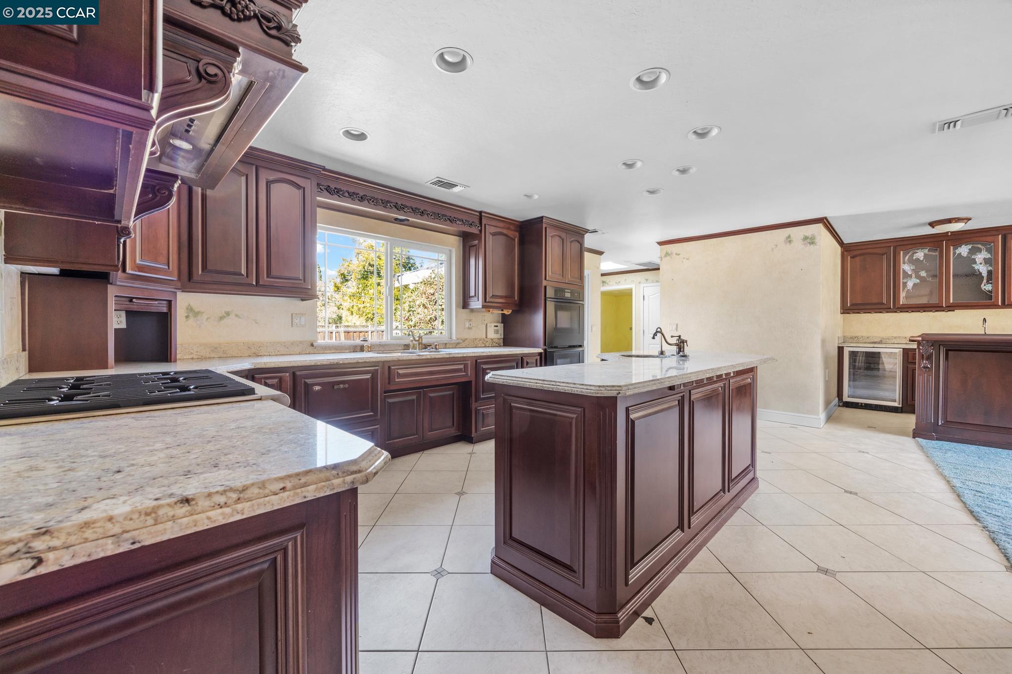 Detail Gallery Image 12 of 59 For 1193 Ridgewood, Concord,  CA 94518 - 3 Beds | 4 Baths