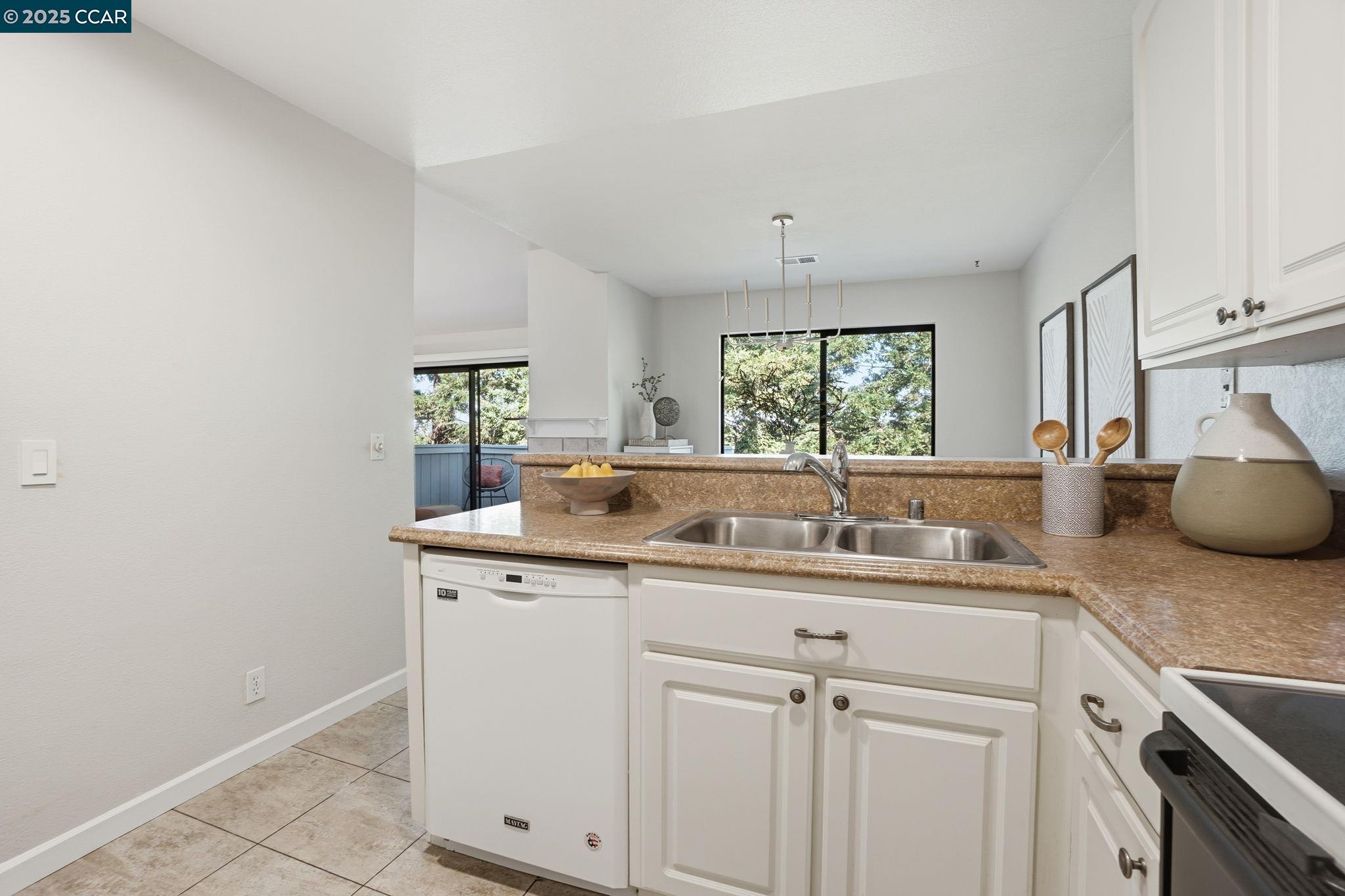 Photo #11: 41115420 Listing: Photo #11