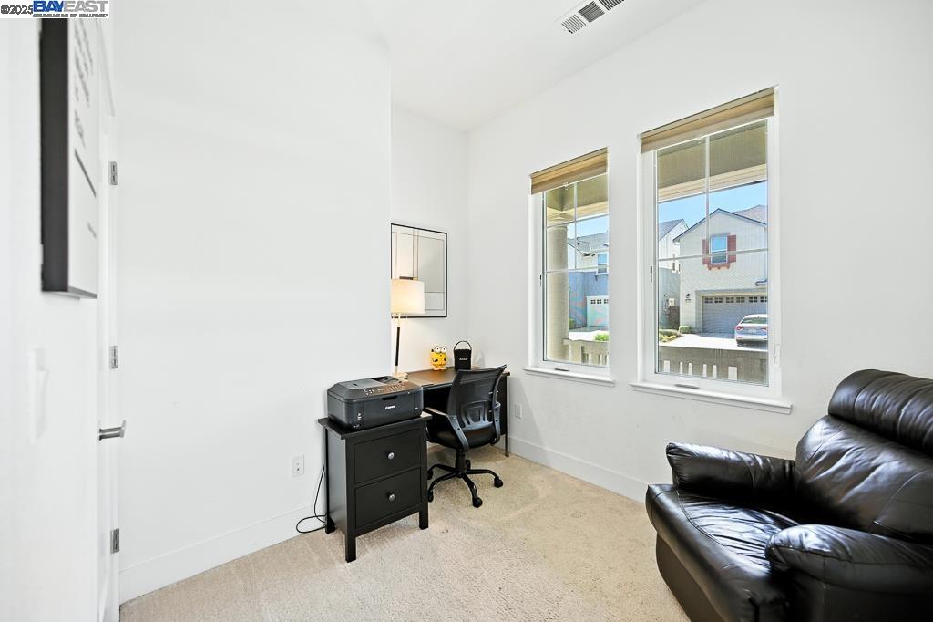 Detail Gallery Image 4 of 60 For 2100 Carbondale, Dublin,  CA 94568 - 3 Beds | 4 Baths